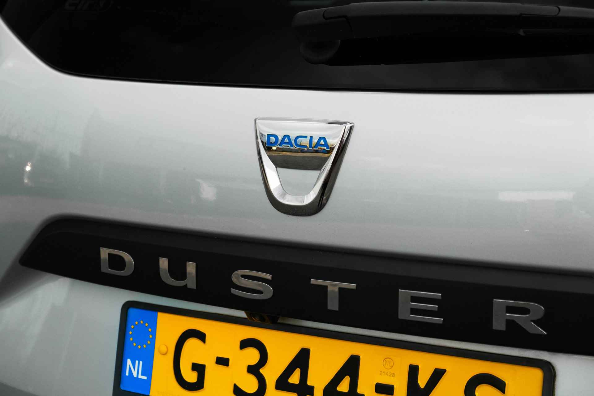 Dacia Duster 1.3 TCe 150 PK Prestige | Trekhaak | Camera achter | Apple car Play | | incl. Bovag rijklaarpakket met 12 maanden garantie | - 24/50