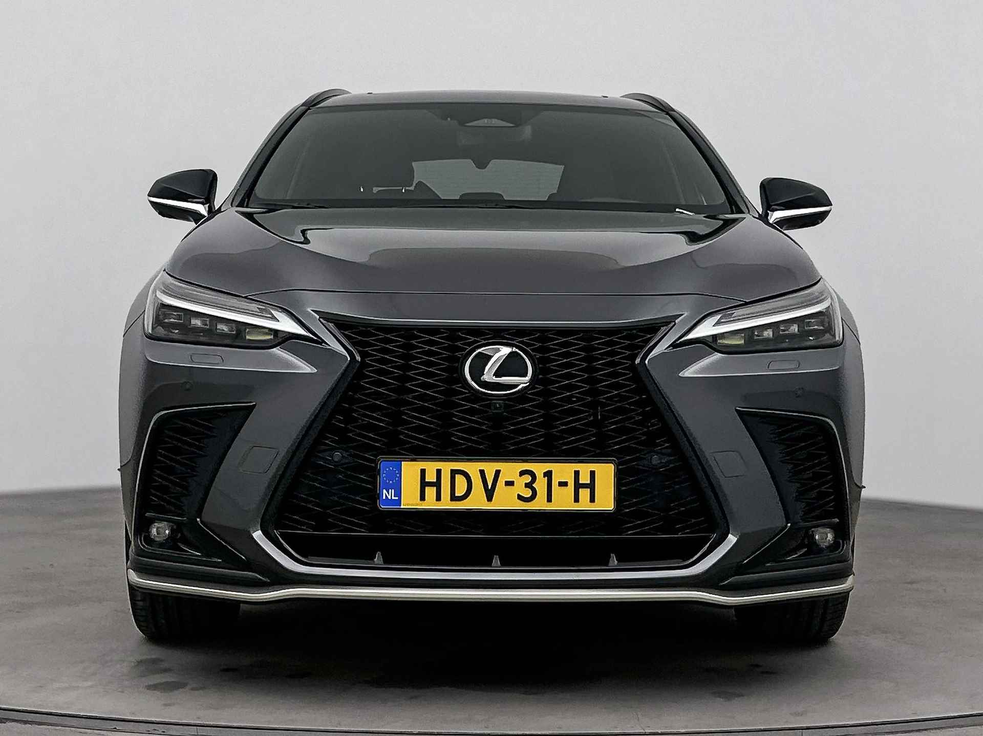 Lexus NX 450h+ AWD F Sport Line Limited | Schuifdak | Lederen bekleding | Draadloze telefoonlader | - 32/39