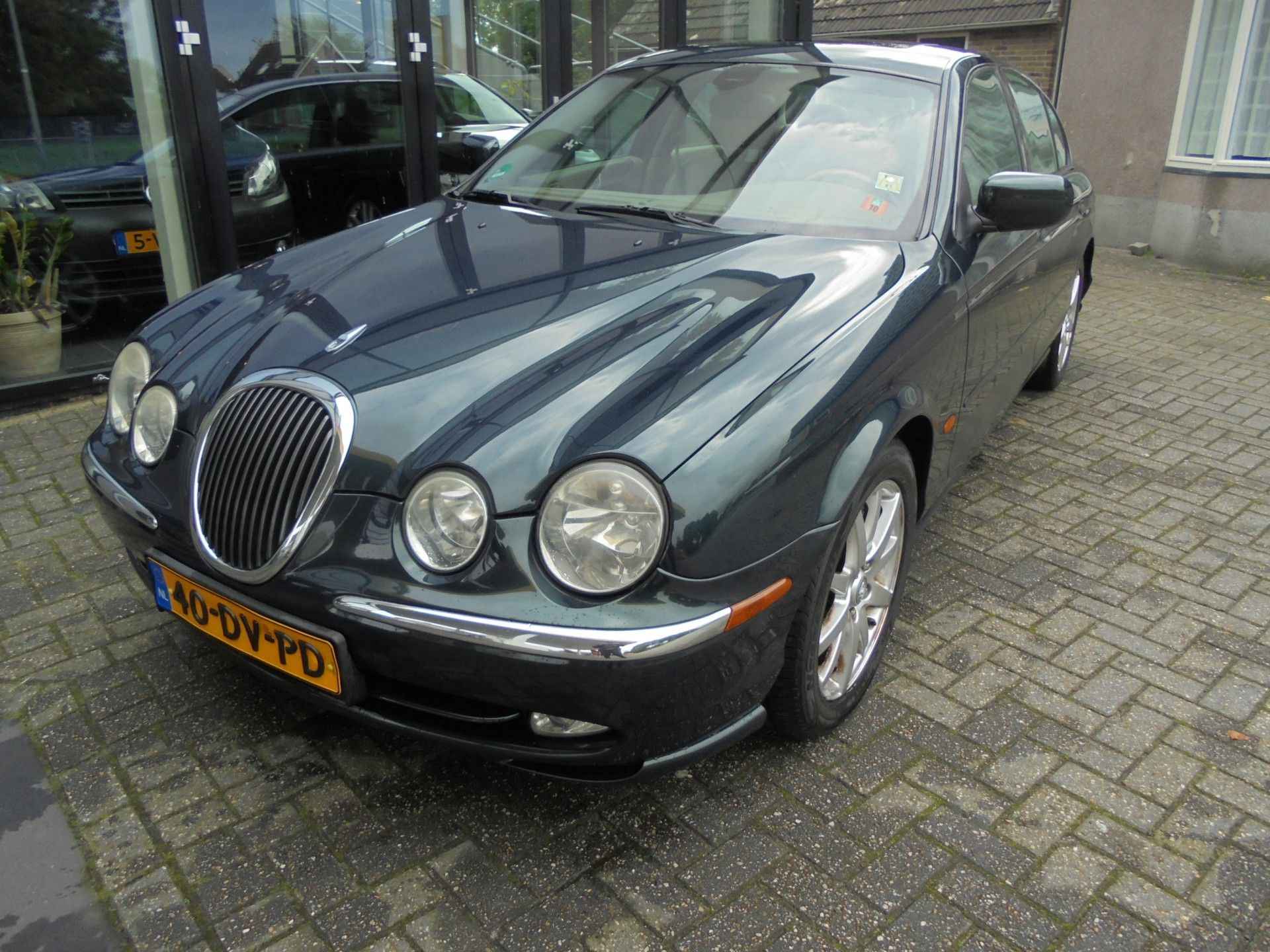 Jaguar S-Type 3.0 V6 EXECUTIVE staat in de Krim - 3/16