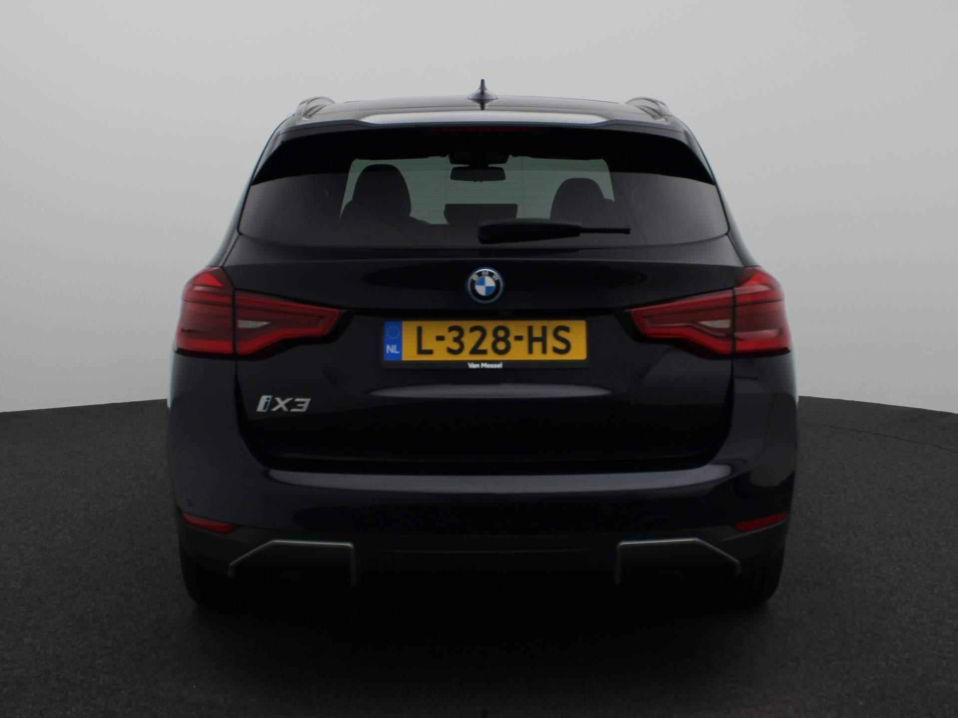 BMW iX3 Executive 80 kWh | Navigatie | Lederen Bekleding | Lichtmetalen Velgen | Panoramadak | Parkeersensoren | LED | Camera | - 5/46