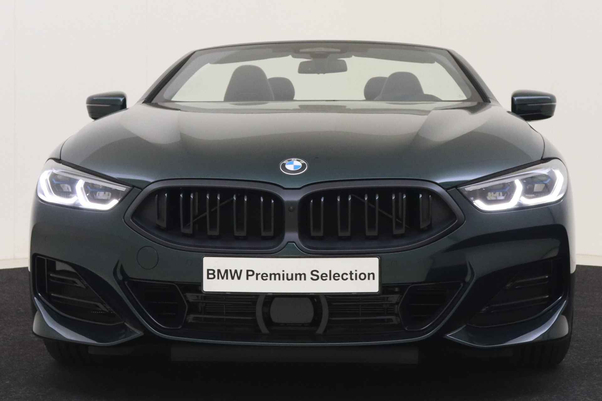 BMW 8 Serie 840i High Executive M Sport Automaat / M sportstoelen / Live Cockpit Professional / Stoelventilatie / Comfort Access / Laserlight / Parking Assistant Plus - 4/68