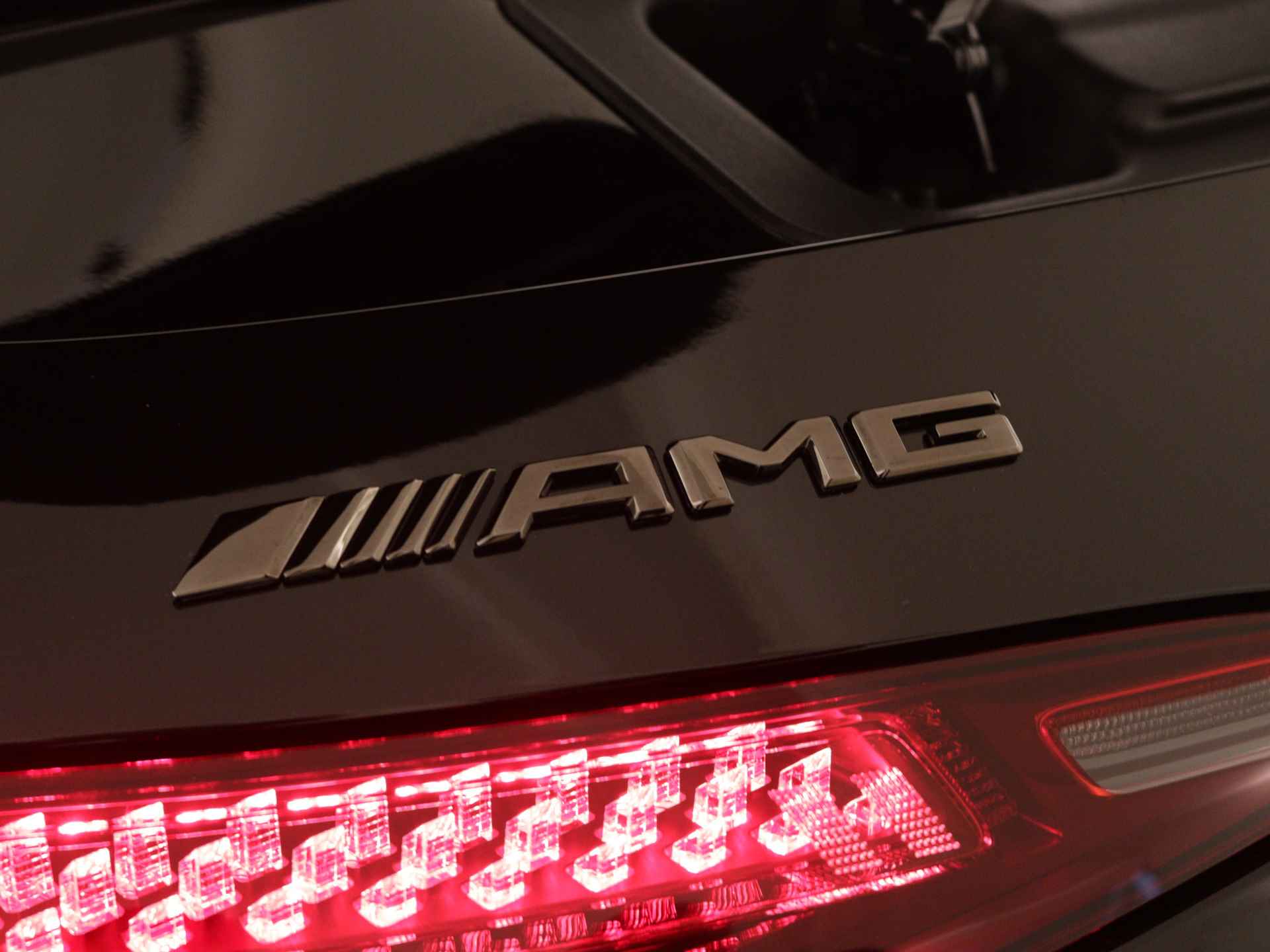 Mercedes-Benz SL-Klasse Roadster 43 | AMG Carbon | 21 inch AMG-velgen | AMG Nightpakket II | Premium Plus pakket | Burmester Surround Sound systeem | Head-up display | - 37/48