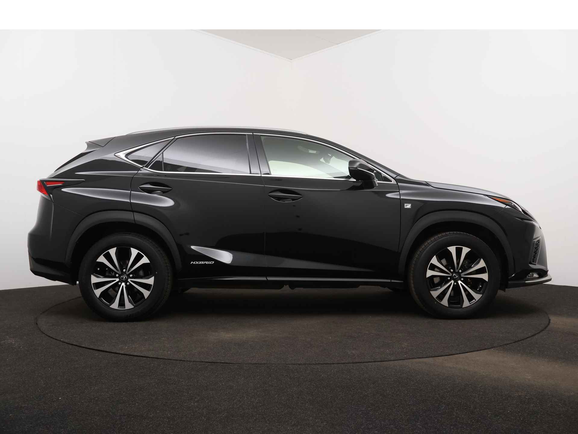 Lexus NX 300h AWD F-Sport Limited | Trekhaak | Premium Navigatie | Safety System | - 16/47