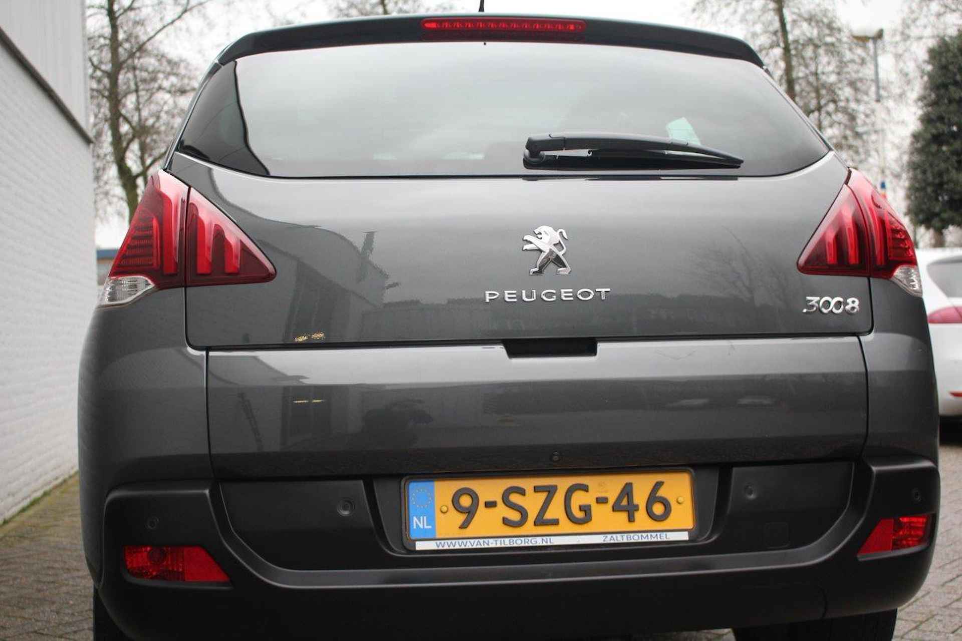 Peugeot 3008 1.6 THP 156 Active AUTOMAAT NAV | PANO | CLIMA | TREKH | A. CAMERA - 9/25