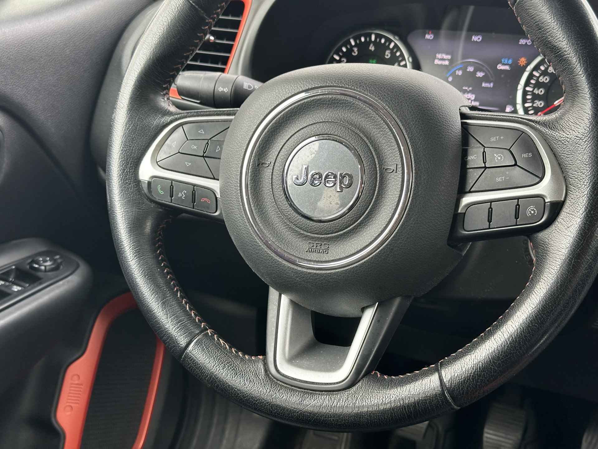 Jeep Renegade 1.4 MultiAir LIMITED | Key-less | Leer | 18" | PDC | Climate | Garantie  Interesse, Proefrit? Bel of app met: 06-24 28 28 42 - 14/29