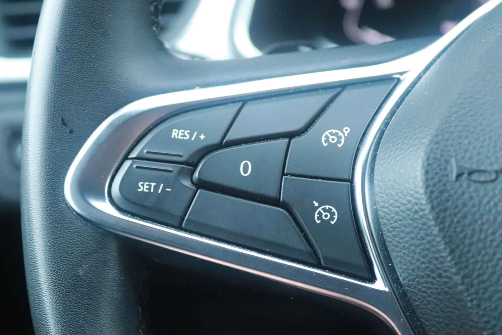 Renault Captur 1.3 Mild Hybrid 160 EDC Techno | Hoge Instap | Automaat | PDC V+Camera | Navi | Climate | Cruise | Lane Assist | Geen Import! - 42/47