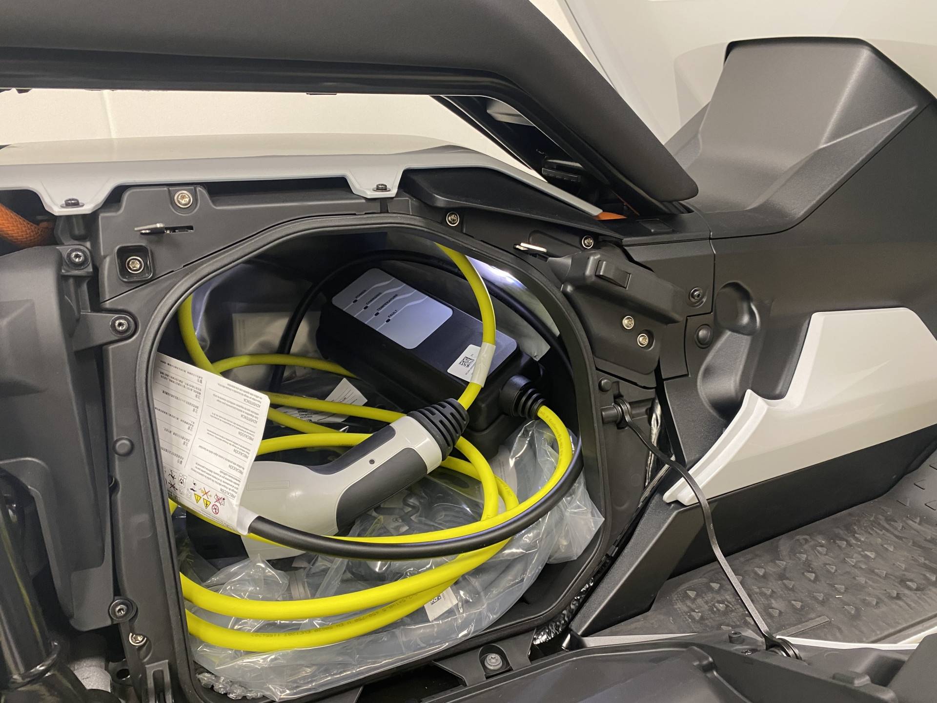 BMW CE 04 Electrisch echt Full option,hoog windscherm en BTW ! - 18/22
