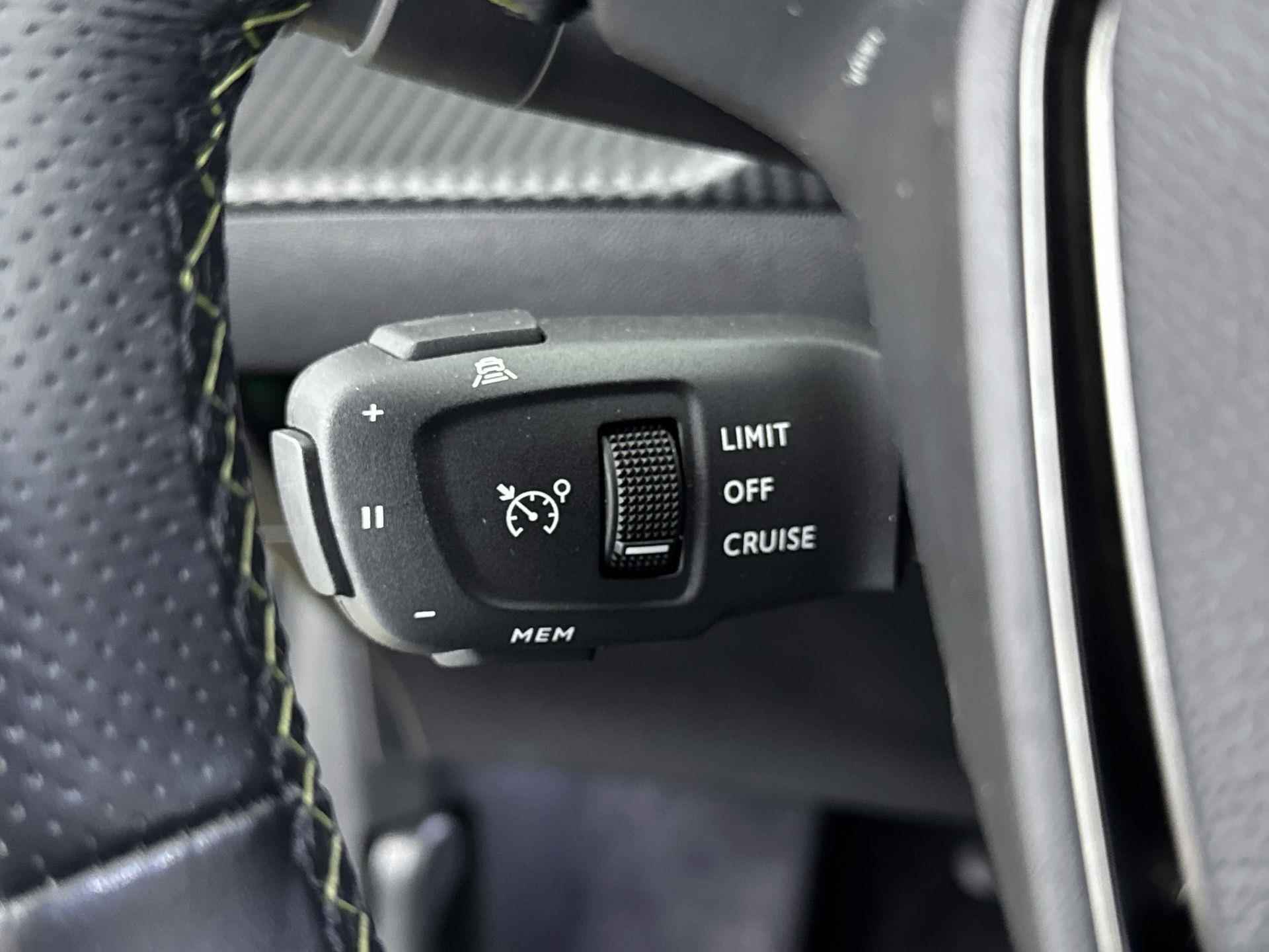 Peugeot e-208 EV GT Pack 50 kWh 136 pk | Stoelverwarming | Navigatie | Achteruitrijcamera | Adaptieve cruise control | All season - 30/36