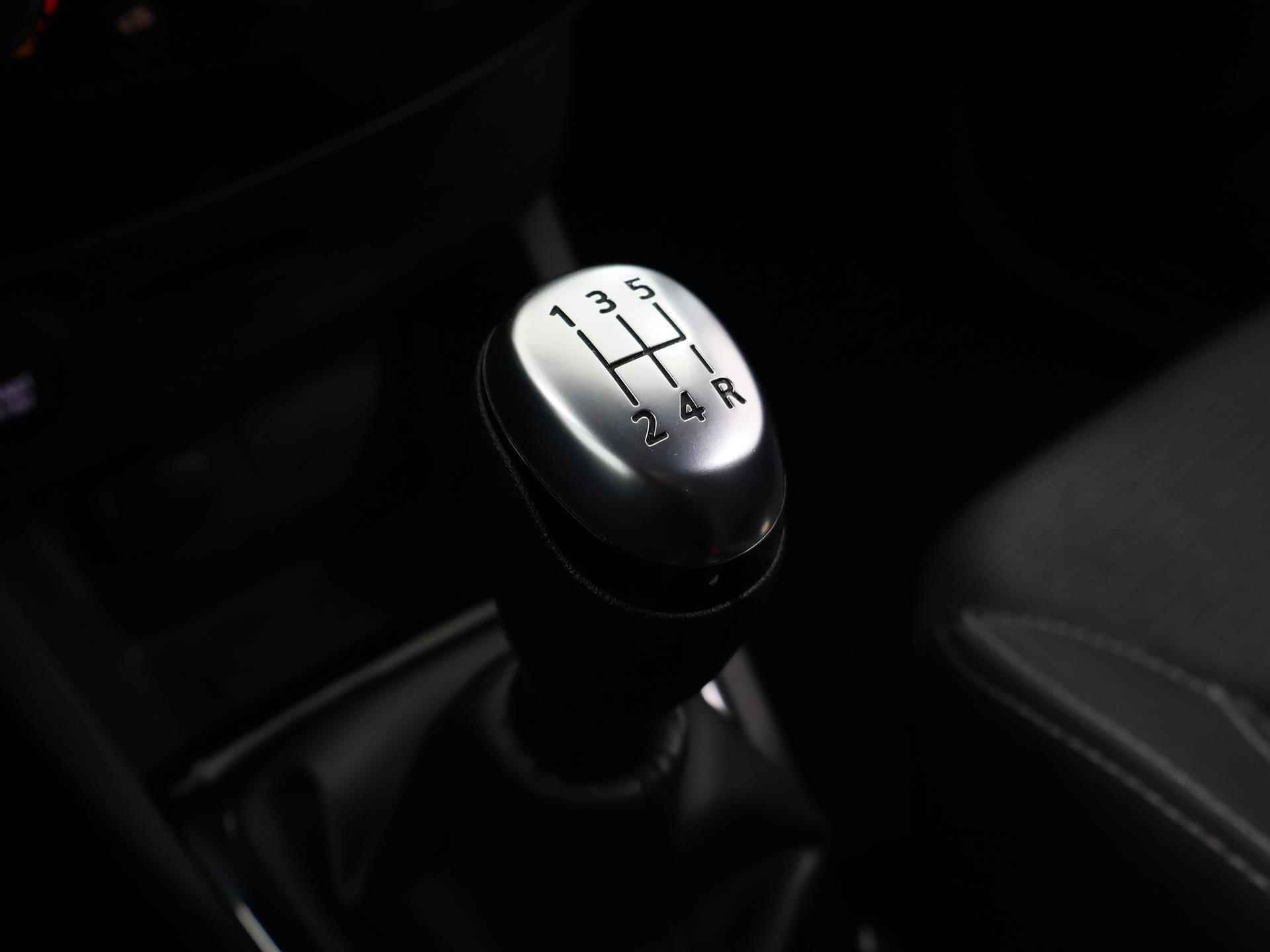Renault Clio Estate 0.9 TCe Zen | Navigatie | Bluetooth | Airco | Keyless go | - 26/39
