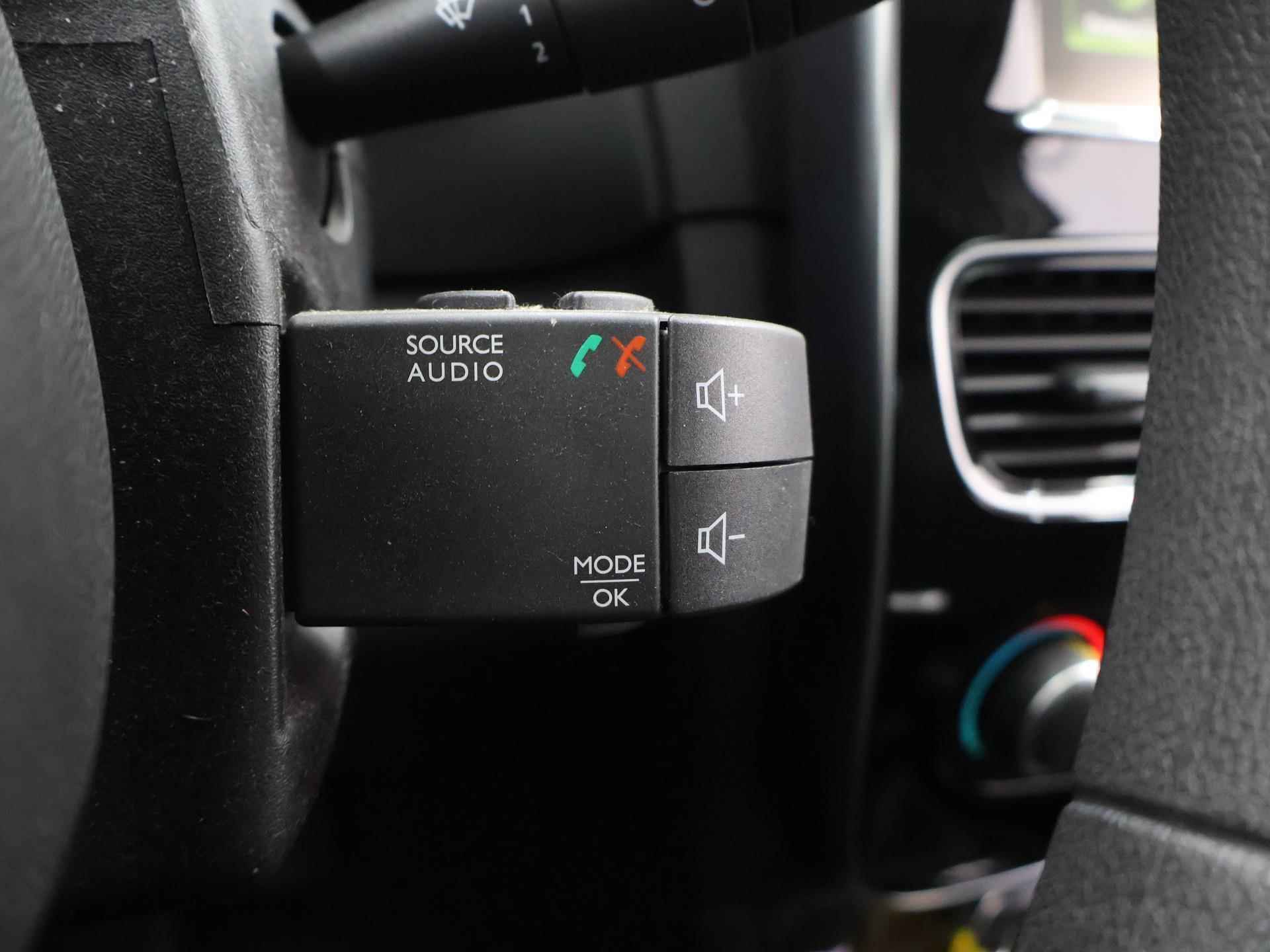 Renault Clio Estate 0.9 TCe Zen | Navigatie | Bluetooth | Airco | Keyless go | - 30/39