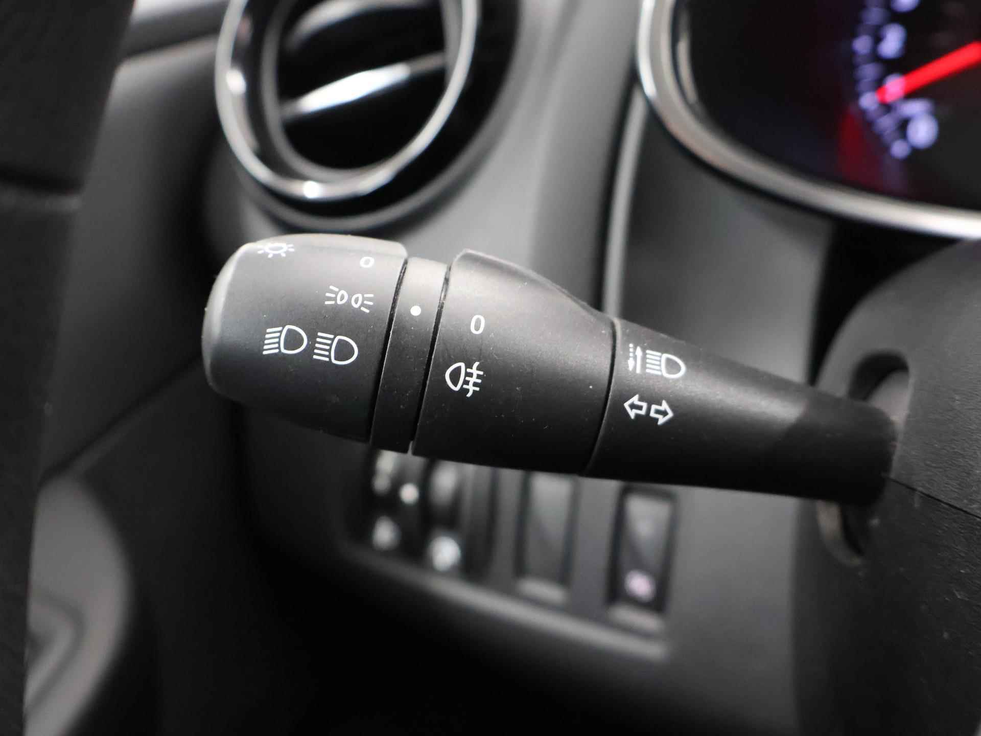 Renault Clio Estate 0.9 TCe Zen | Navigatie | Bluetooth | Airco | Keyless go | - 32/39