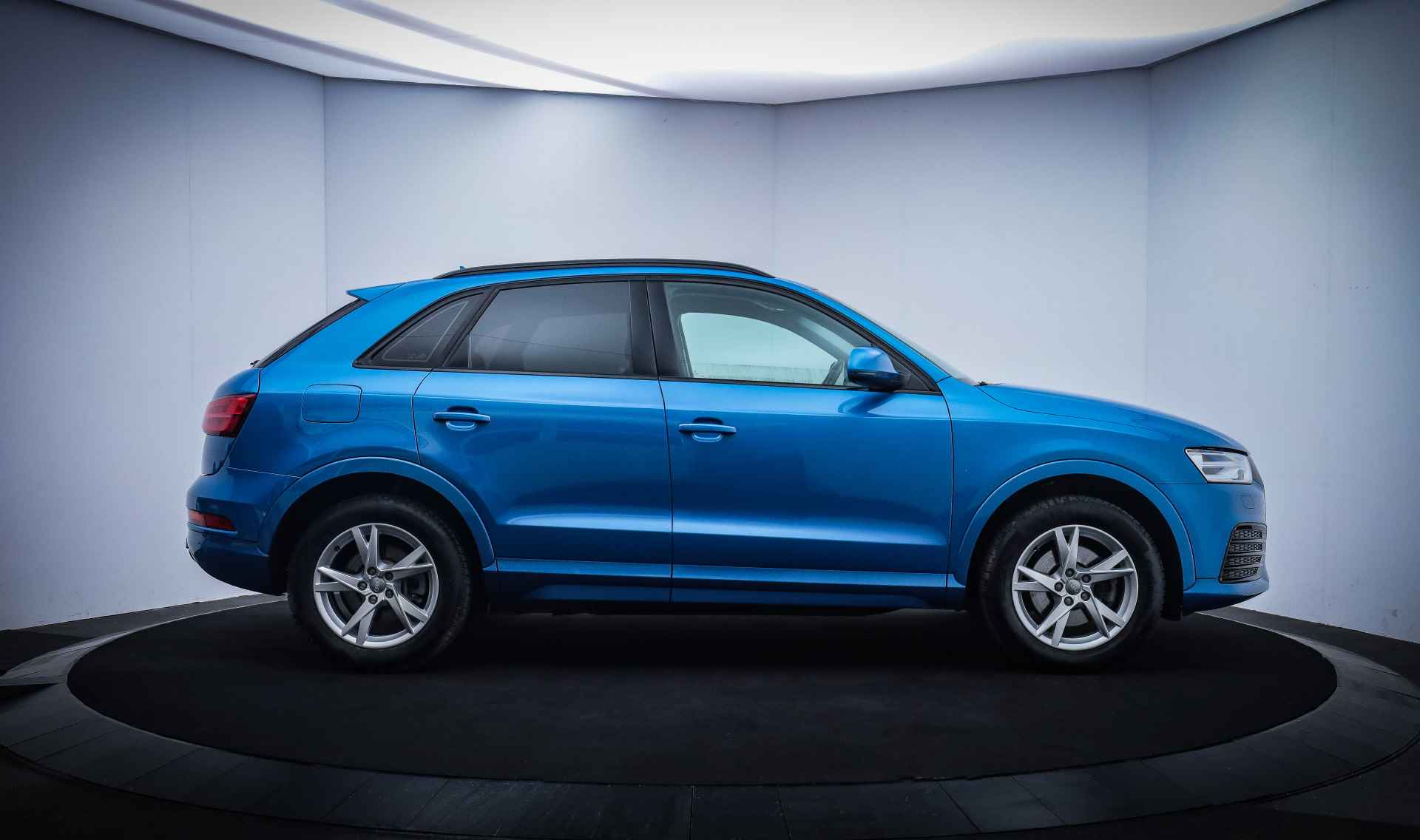 Audi Q3 1.4TFSI DESIGN LINE XENON/NAVI/STOELVERW./AFN TREKHAAK/CLIMA/CRUISE/PDC/LMV - 4/25