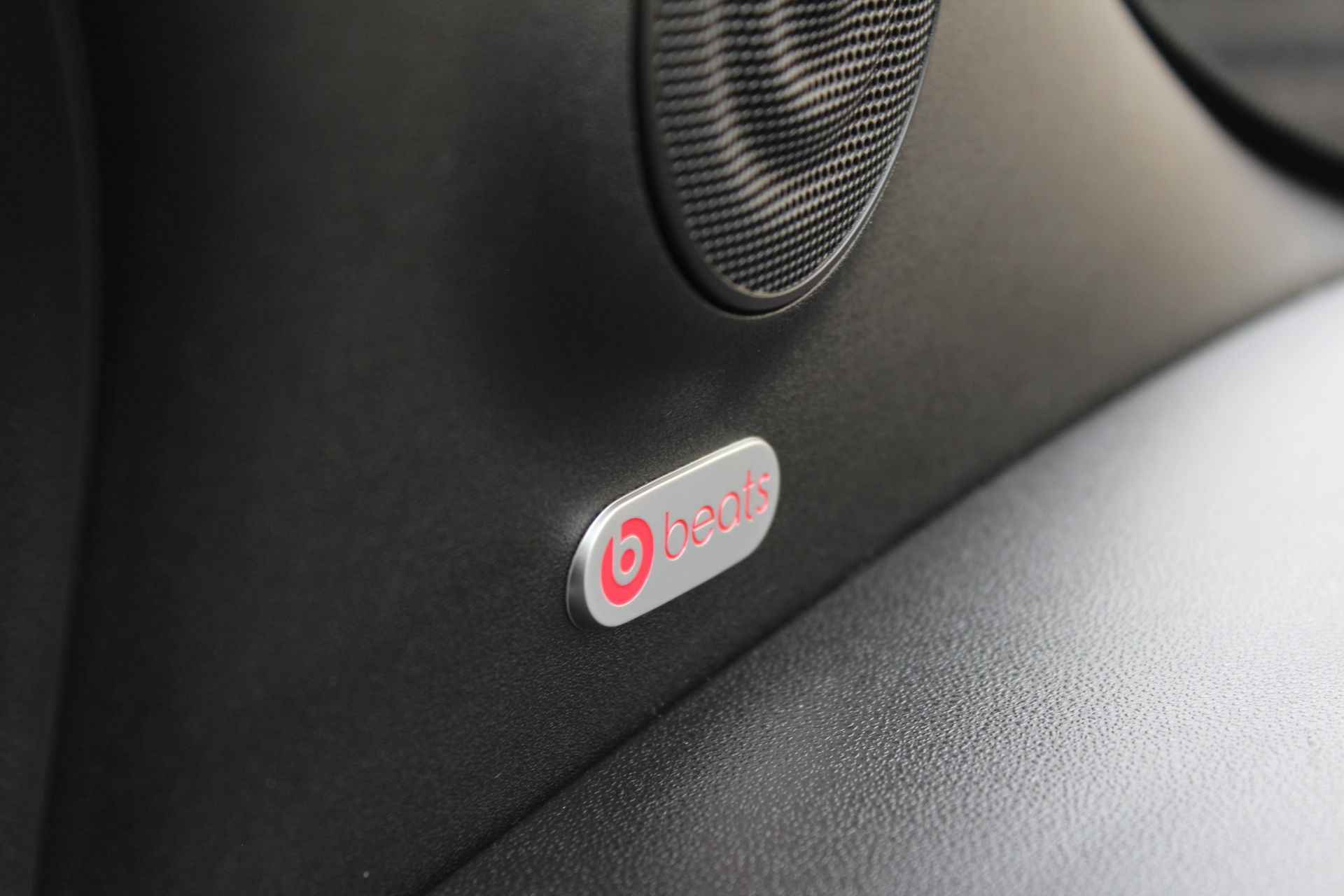 Fiat 500C 1.0 Hybrid RED | Uniek! | Navigatie | Beats Audio | Cruise - 22/30