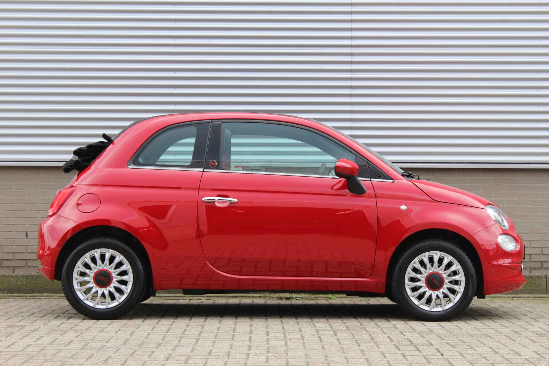 Fiat 500C 1.0 Hybrid RED | Uniek! | Navigatie | Beats Audio | Cruise - 2/30