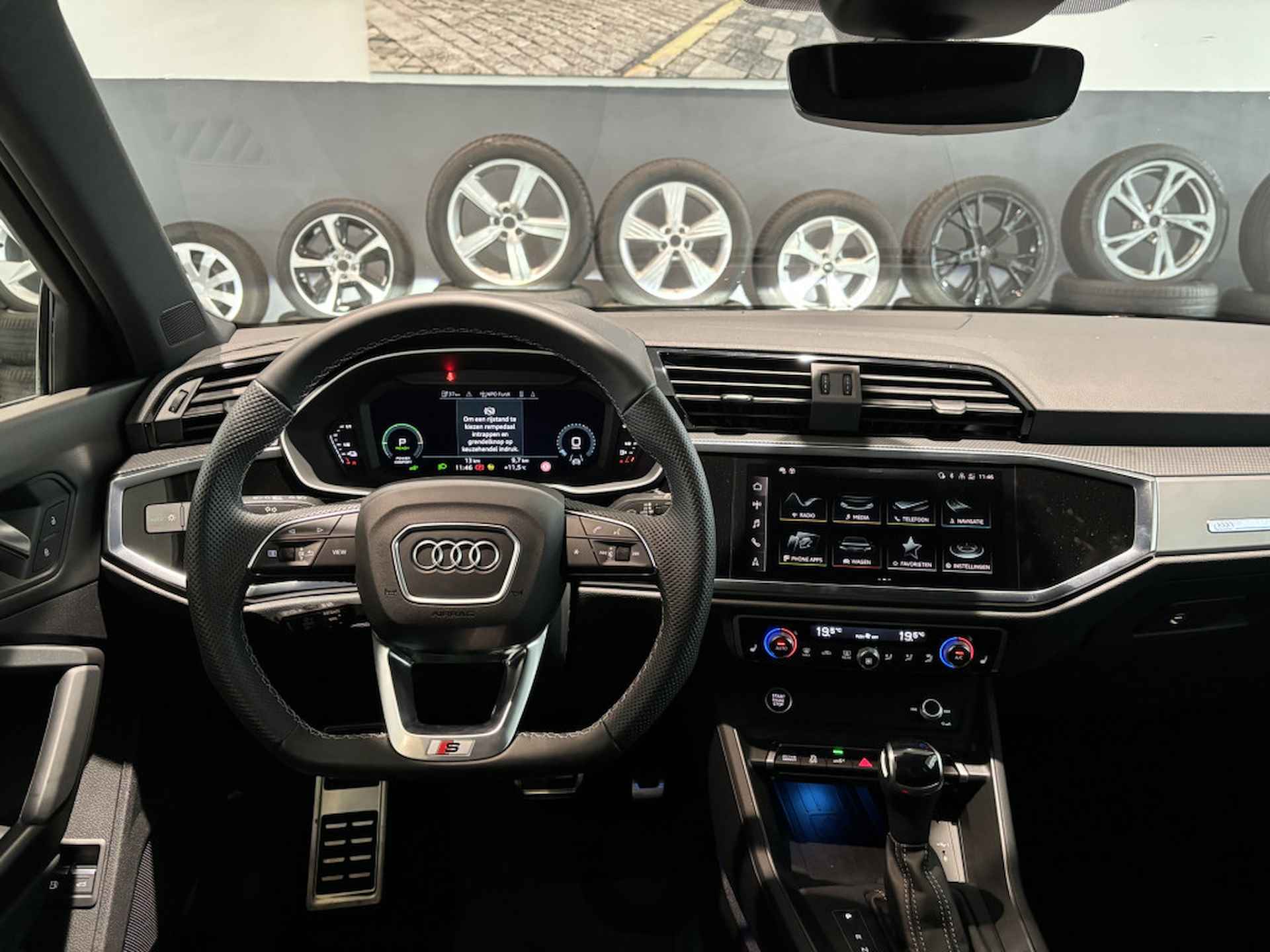 Audi Q3 Sportback 45 TFSI e S Edition - 12/22