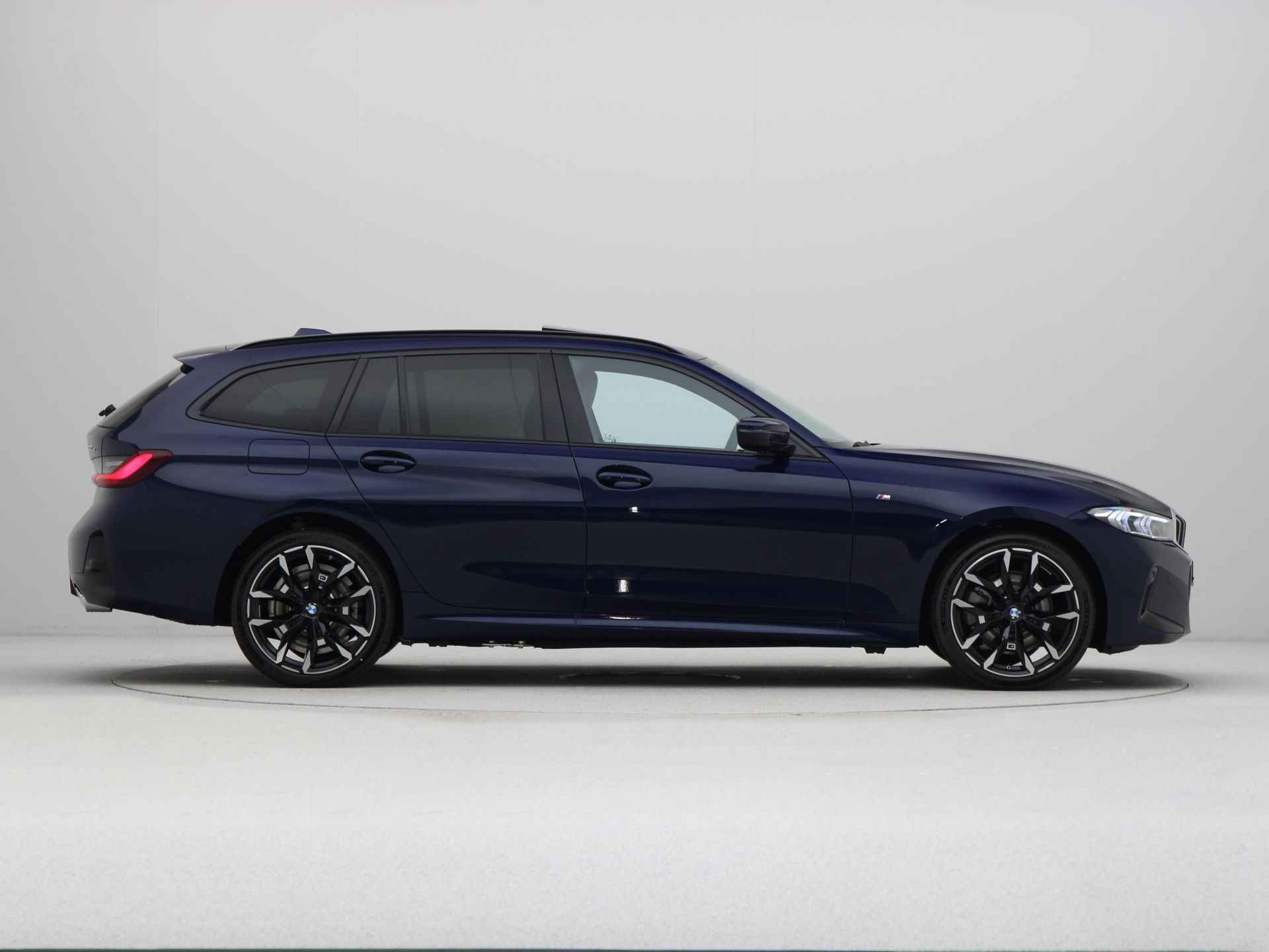 BMW 3 Serie 330e Touring M-Sport - 9/25