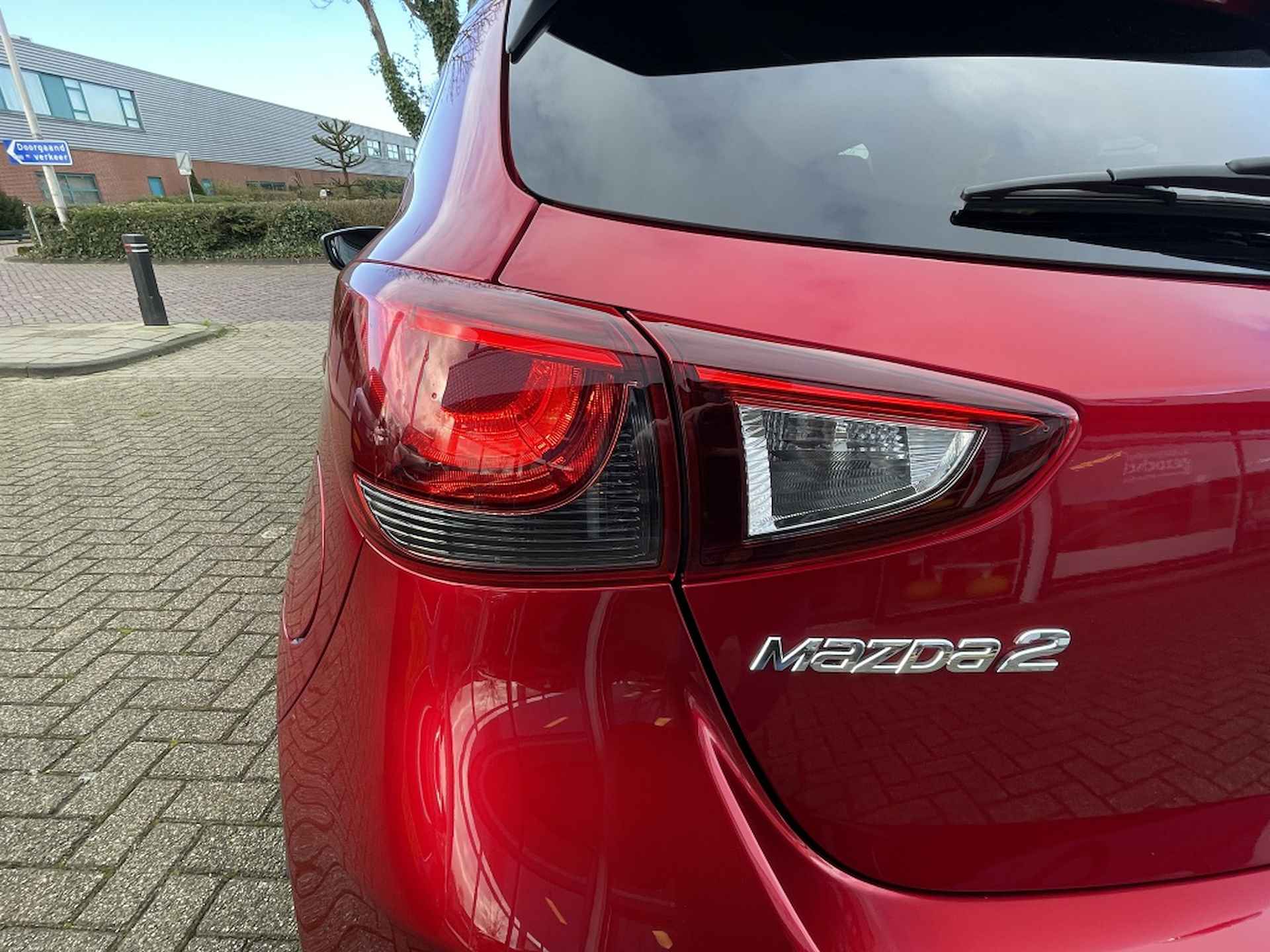 Mazda 2 1.5 Skyactiv-G GT-M - 18/39