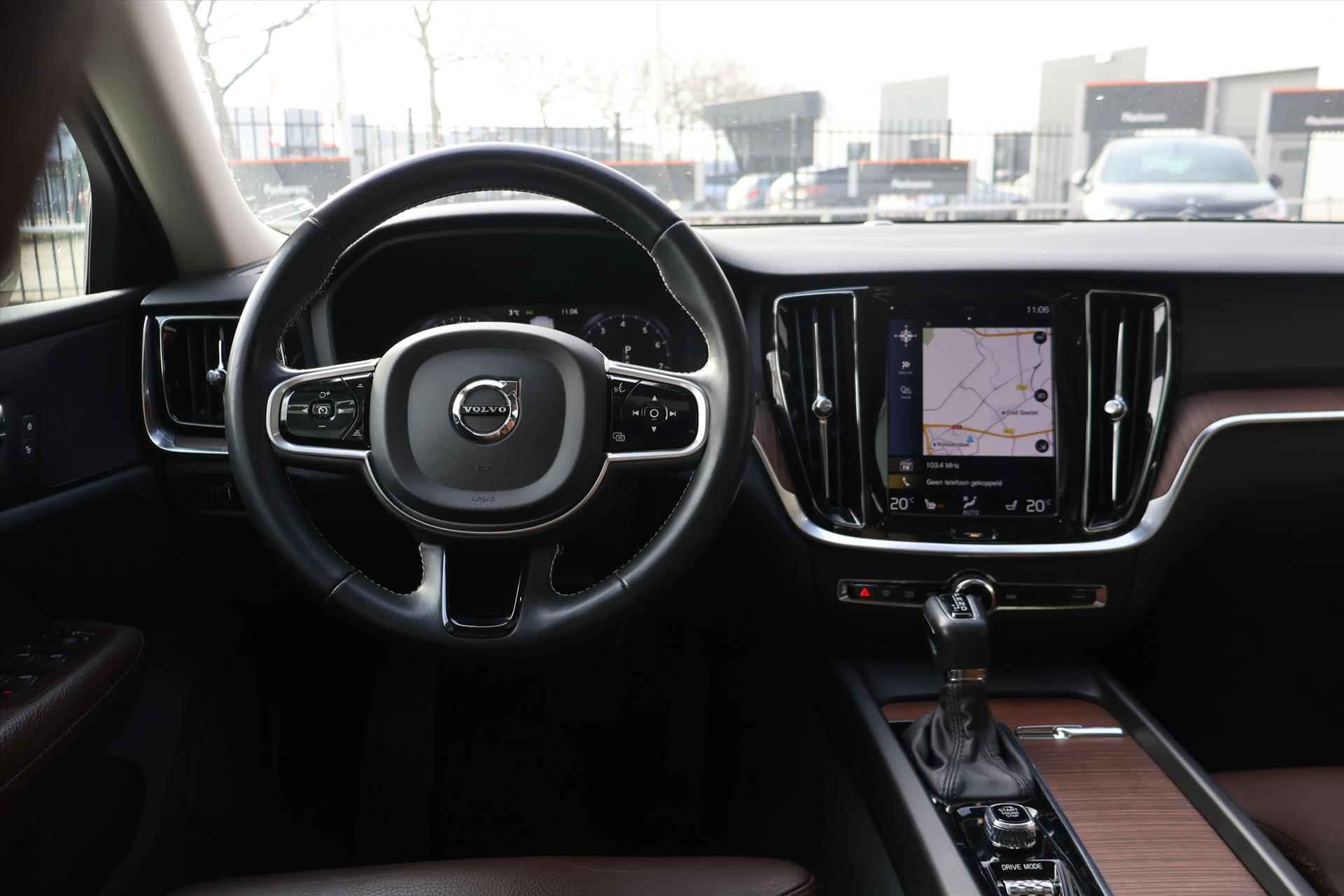 Volvo V60 T4 Momentum Pro 190pk Geartronic | Camera | LED | Stoelverwarming | Navi | Carplay | Leder - 5/25