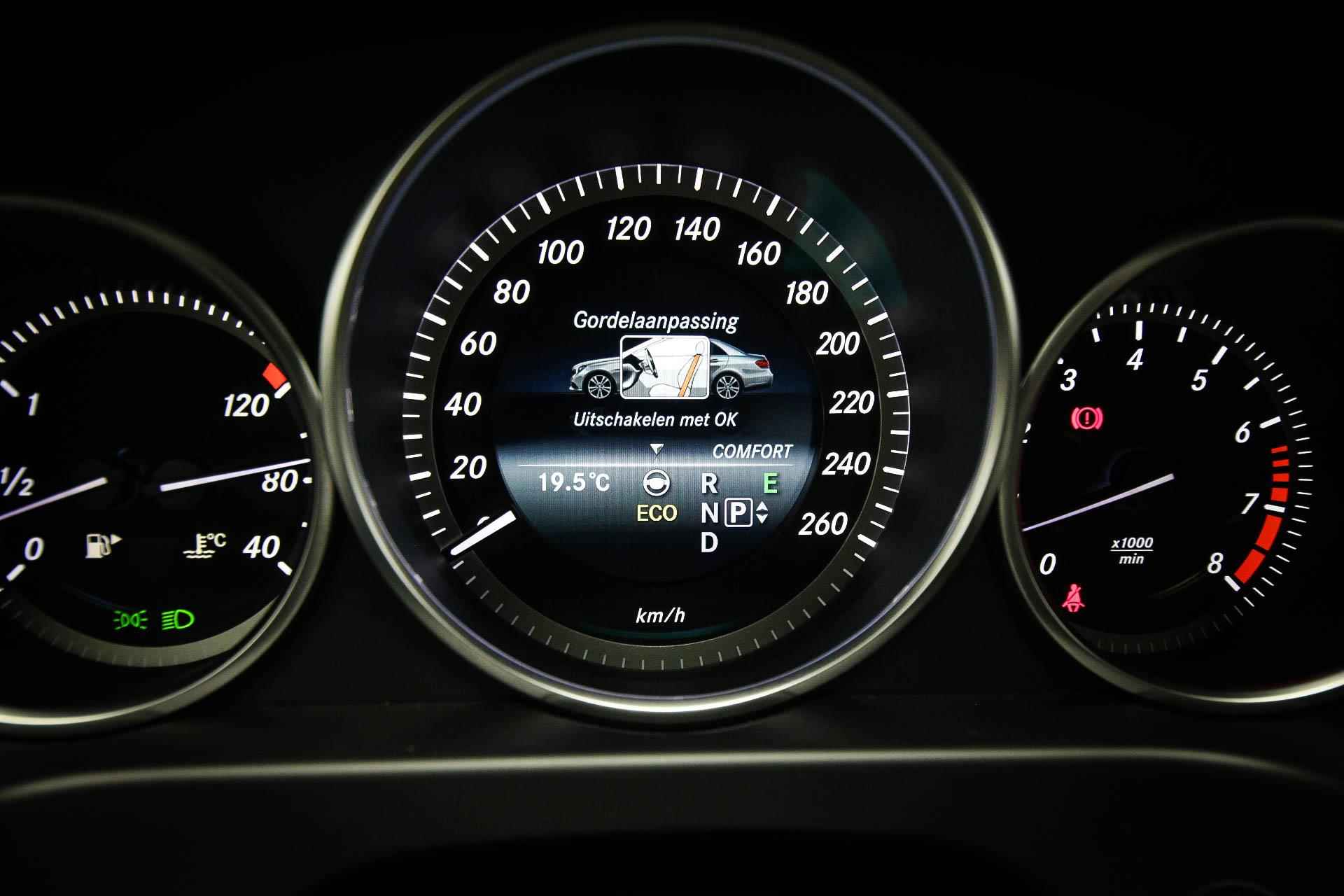 Mercedes-Benz E-klasse 200 Edition Sport | CLIMA | HALF LEDER | CRUISE | NAVI | PDC | TREKHAAK | 18" - 39/55