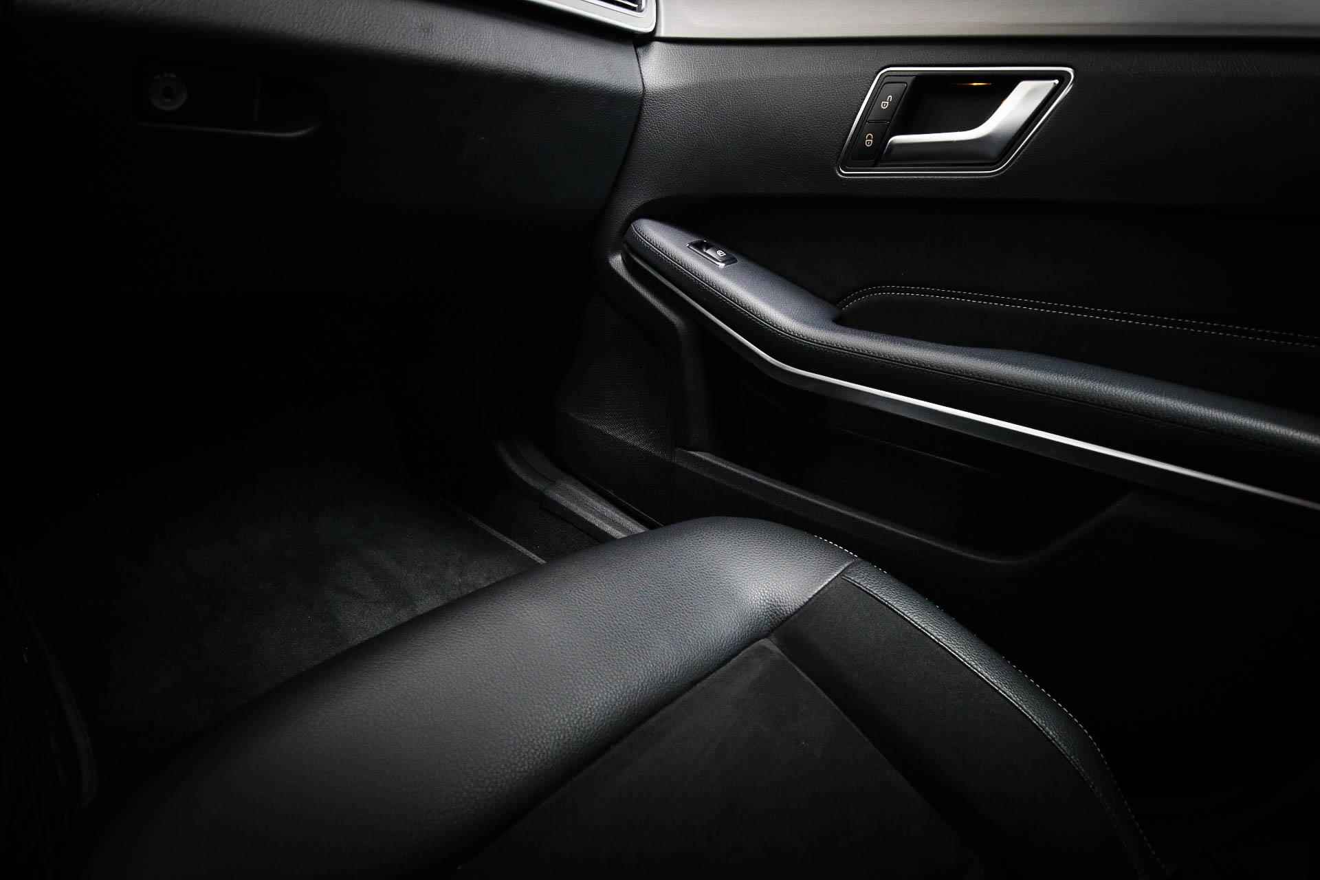 Mercedes-Benz E-klasse 200 Edition Sport | CLIMA | HALF LEDER | CRUISE | NAVI | PDC | TREKHAAK | 18" - 44/55