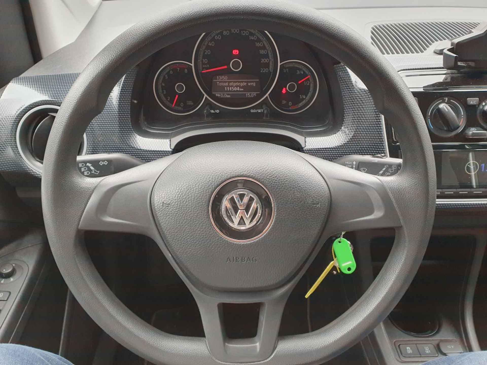 Volkswagen Up! 1.0 BMT move up! blue tooth, airco, centrale vergrendeling. - 8/12