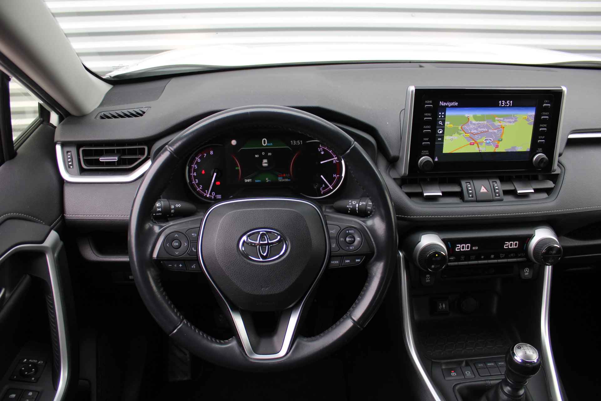 Toyota RAV4 2.0 VVT-iE Active | PDC | Adap. Cruise | Camera | 17" LM | Winterset | - 10/31