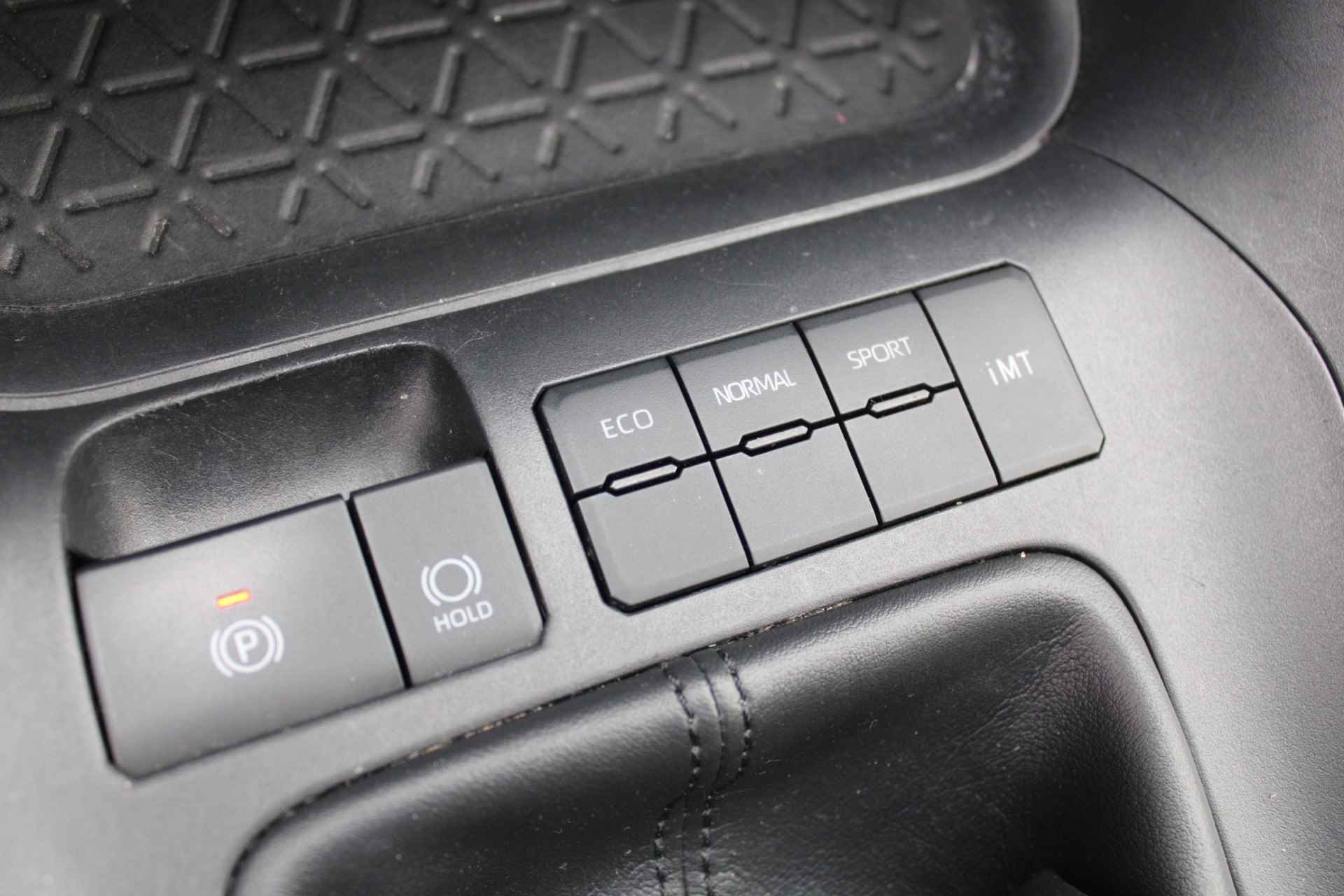 Toyota RAV4 2.0 VVT-iE Active | PDC | Adap. Cruise | Camera | 17" LM | Winterset | - 22/31
