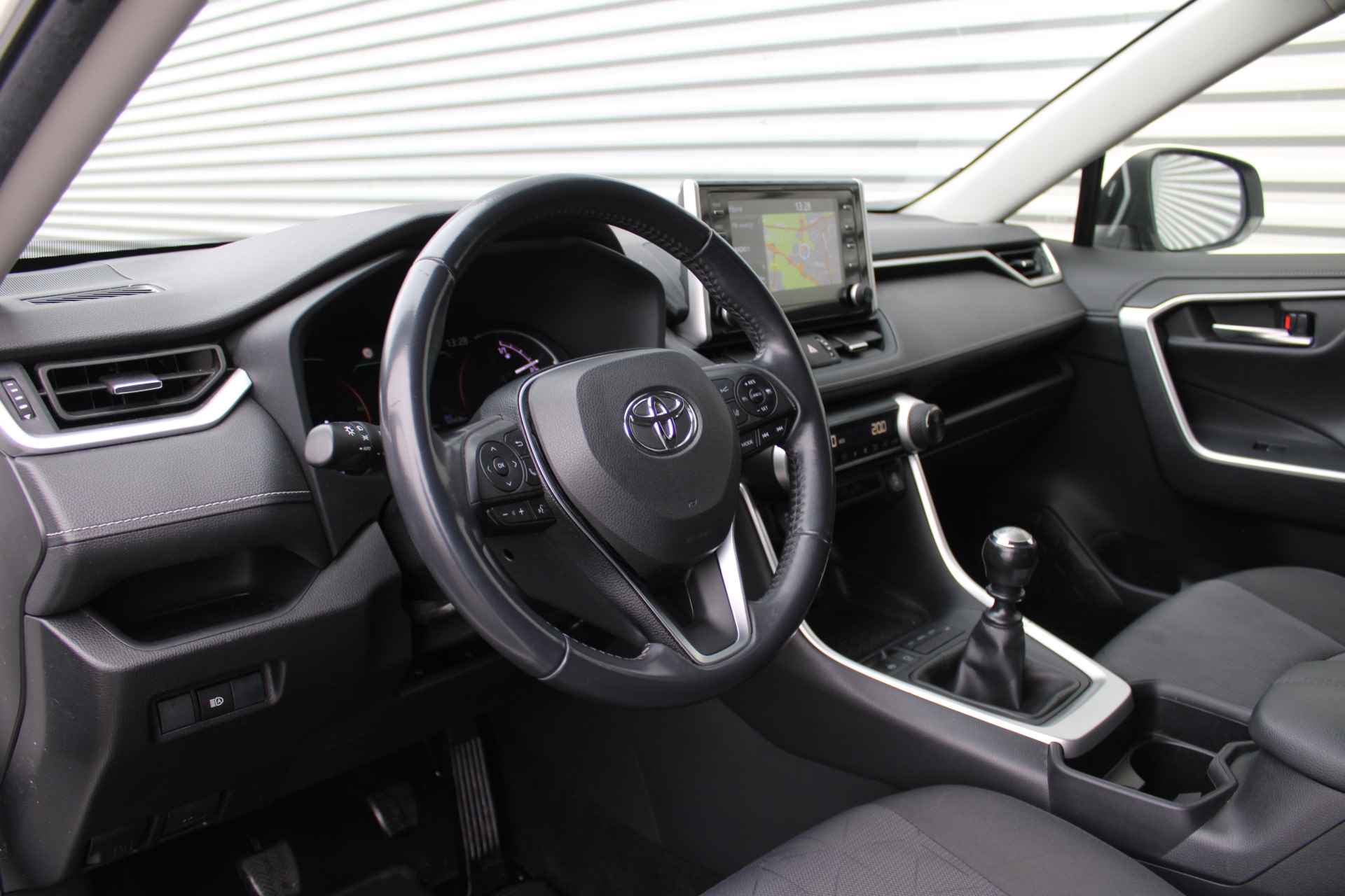 Toyota RAV4 2.0 VVT-iE Active | PDC | Adap. Cruise | Camera | 17" LM | Winterset | - 25/31