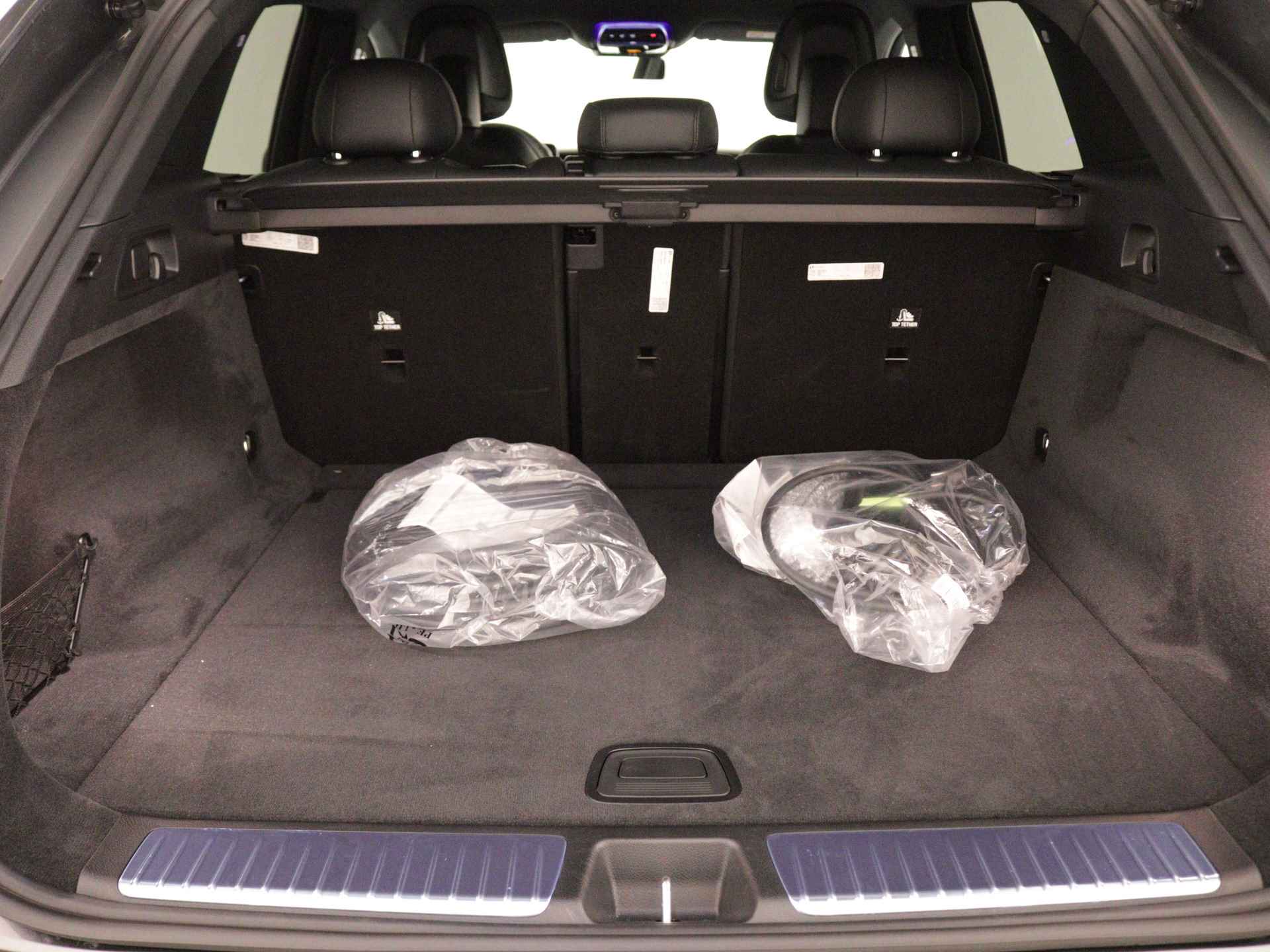 Mercedes-Benz EQE SUV 350+ Business Edition 96 kWh | Trekhaak | Parkeerpakket met achteruitcamera | Memorypakket | Spiegelpakket | Assistentiepakket | Verwarmde stoelen vooraan | Dodehoekassistent | - 5/37