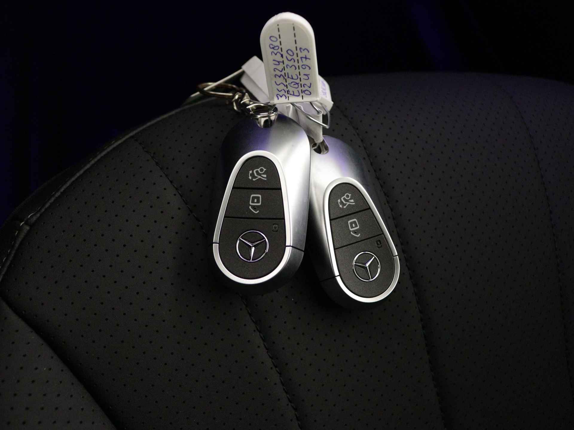 Mercedes-Benz EQE SUV 350+ Business Edition 96 kWh | Trekhaak | Parkeerpakket met achteruitcamera | Memorypakket | Spiegelpakket | Assistentiepakket | Verwarmde stoelen vooraan | Dodehoekassistent | - 13/37