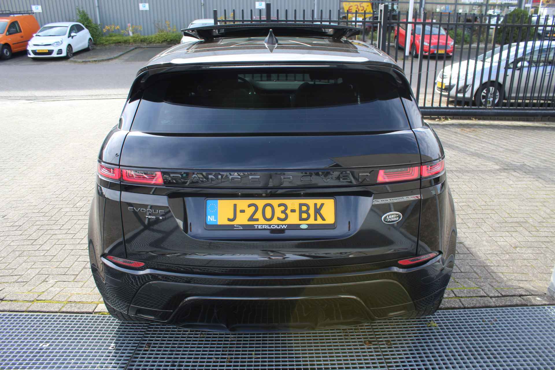 Land Rover Range Rover Evoque 2.0 P200 AWD R-Dynamic Hello Edition - 9/24