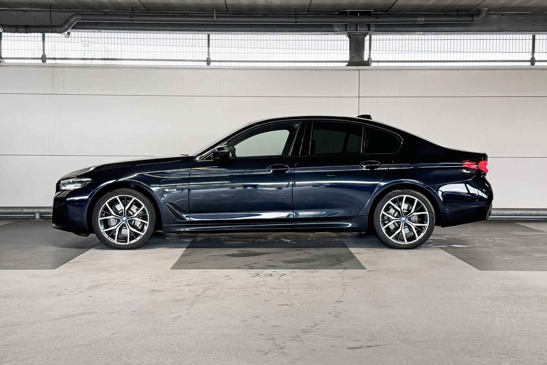 BMW 5 Serie Sedan 530e M-Sport - 2/23