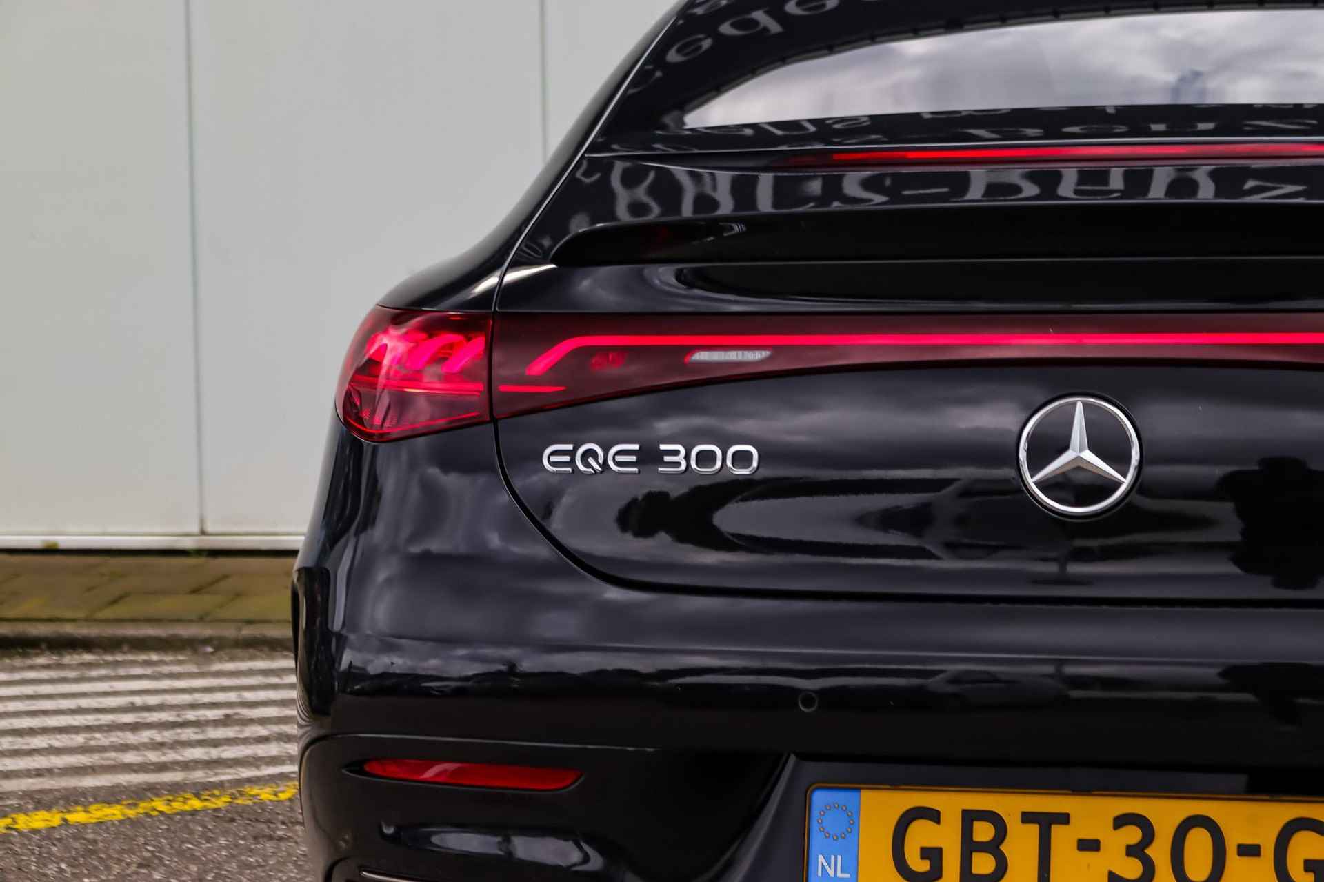 Mercedes-Benz EQE EQE 300 Sport Edition | Premium Pakket | Nightpakket | Akoestisch Comfortpakket | Airmatic - 7/39