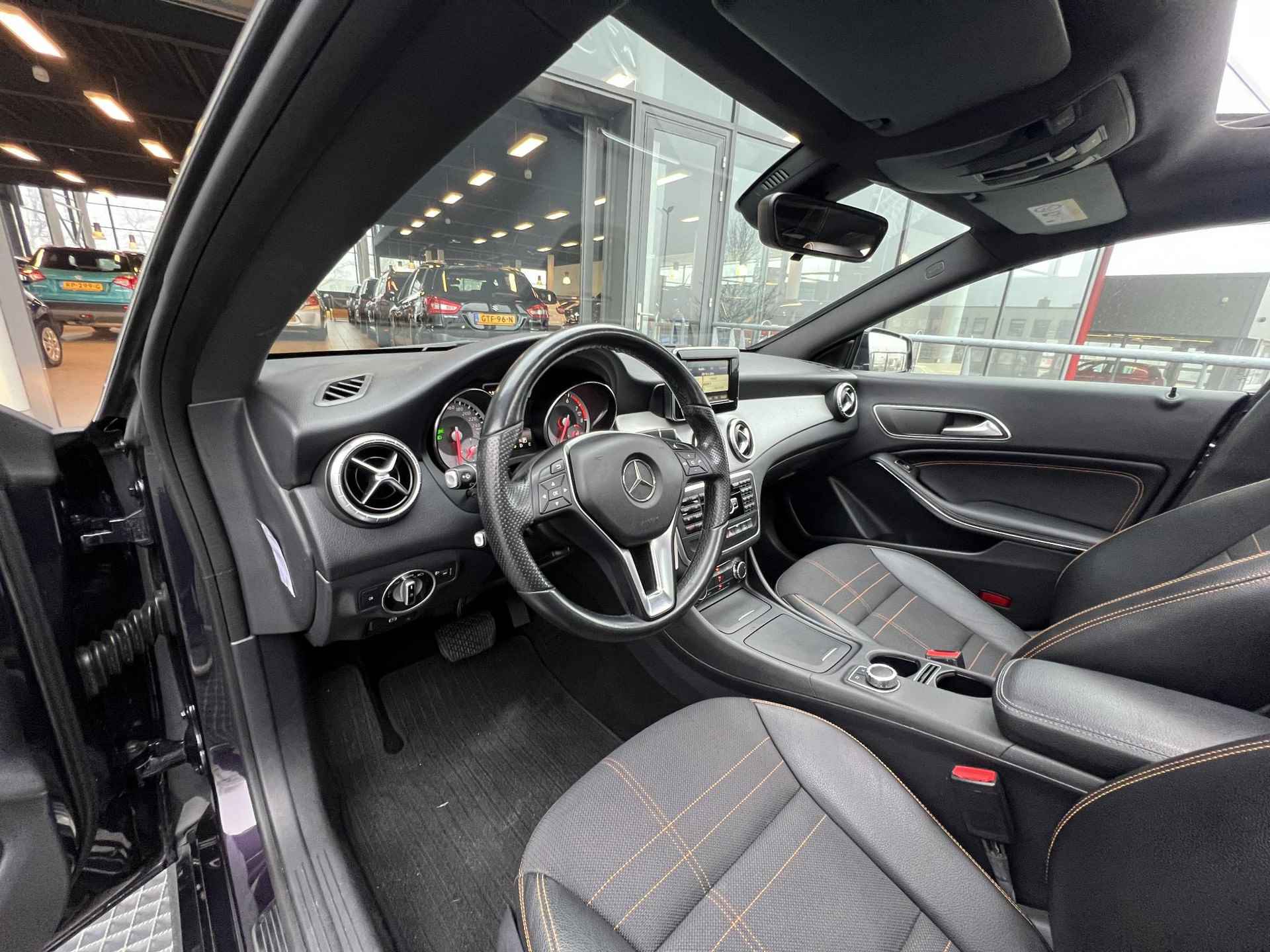 Mercedes-Benz CLA-klasse 200 Ambition | Panoramadak | Achteruitrijcamera | Afneembare trekhaak | - 28/34