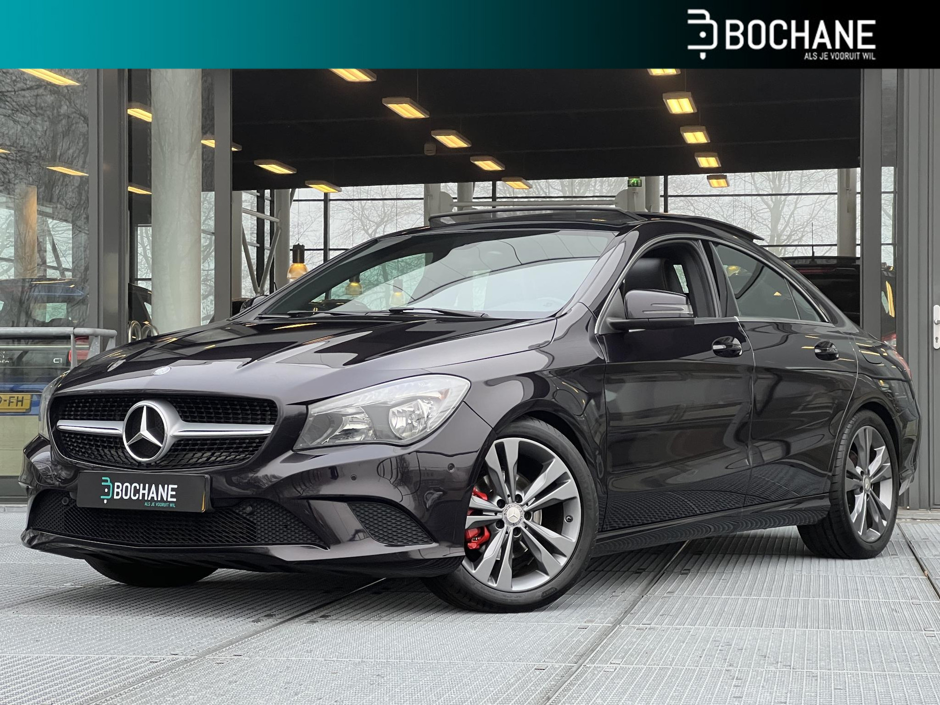 Mercedes-Benz CLA-klasse 200 Ambition | Panoramadak | Achteruitrijcamera | Afneembare trekhaak |