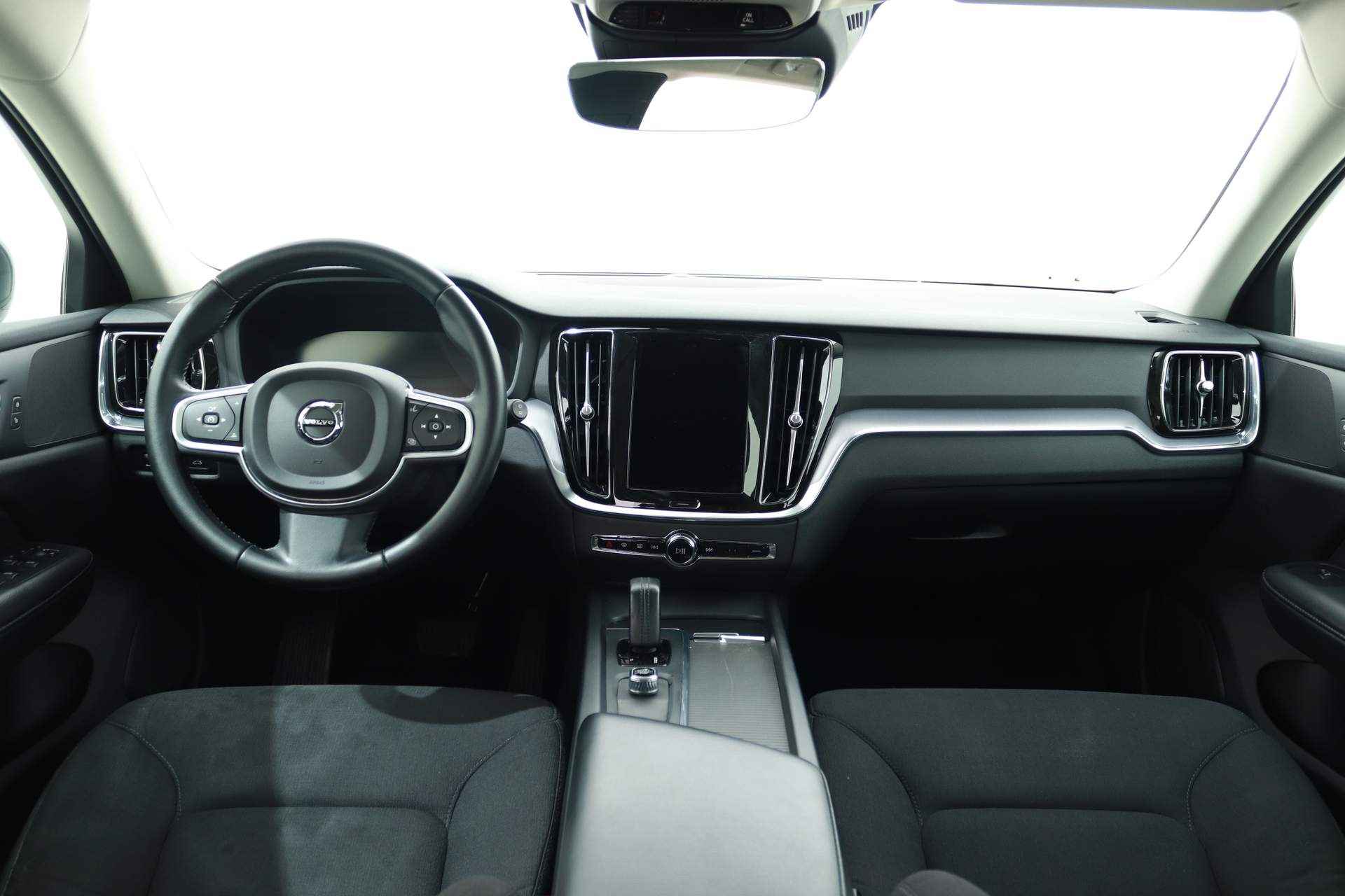 Volvo V60 2.0 B3 163PK MOMENTUM ADVANTAGE AUT8 | Navi | Cruise Adaptief | BLIS | Camera - 3/49