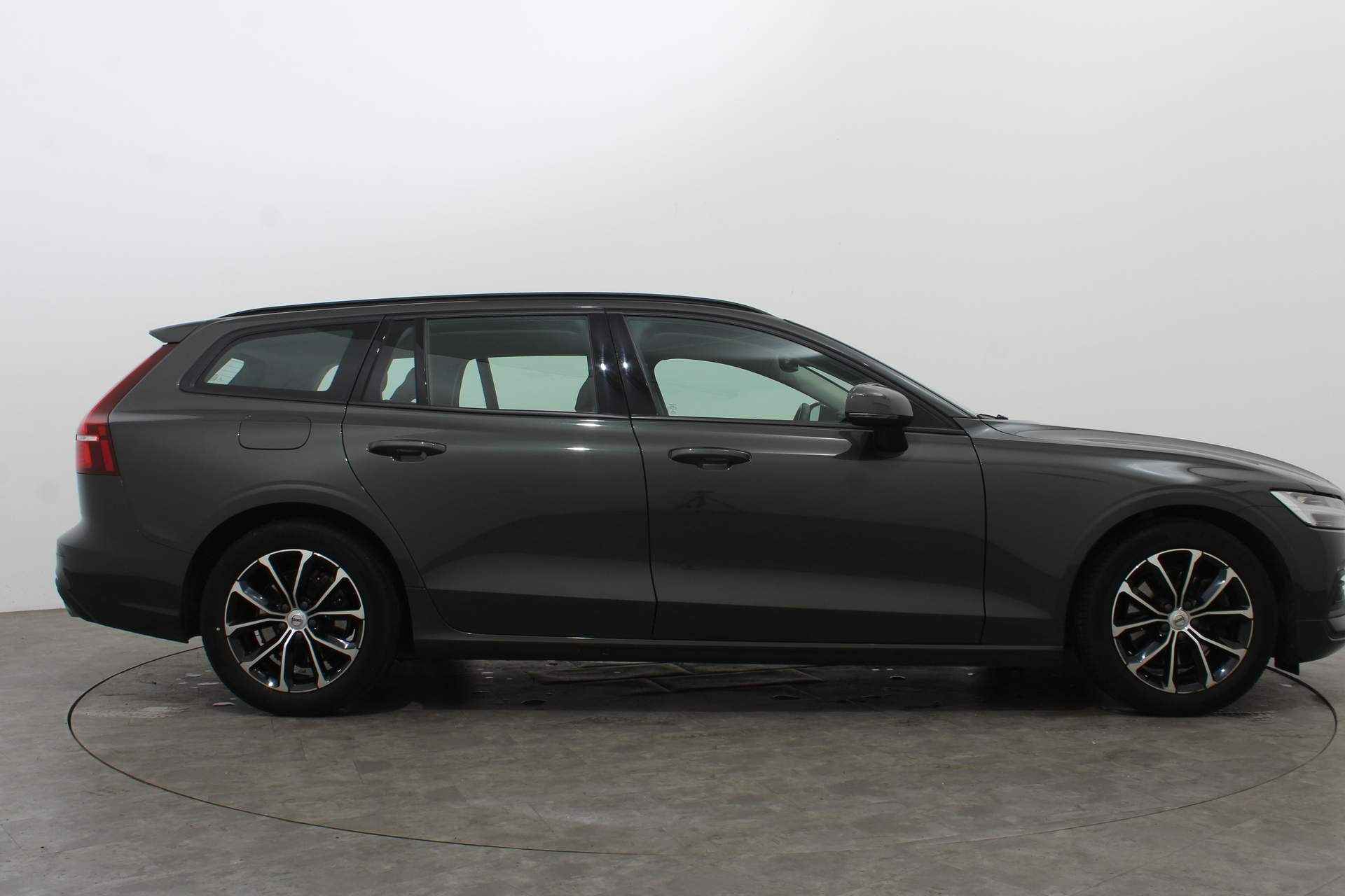 Volvo V60 2.0 B3 163PK MOMENTUM ADVANTAGE AUT8 | Navi | Cruise Adaptief | BLIS | Camera - 17/49