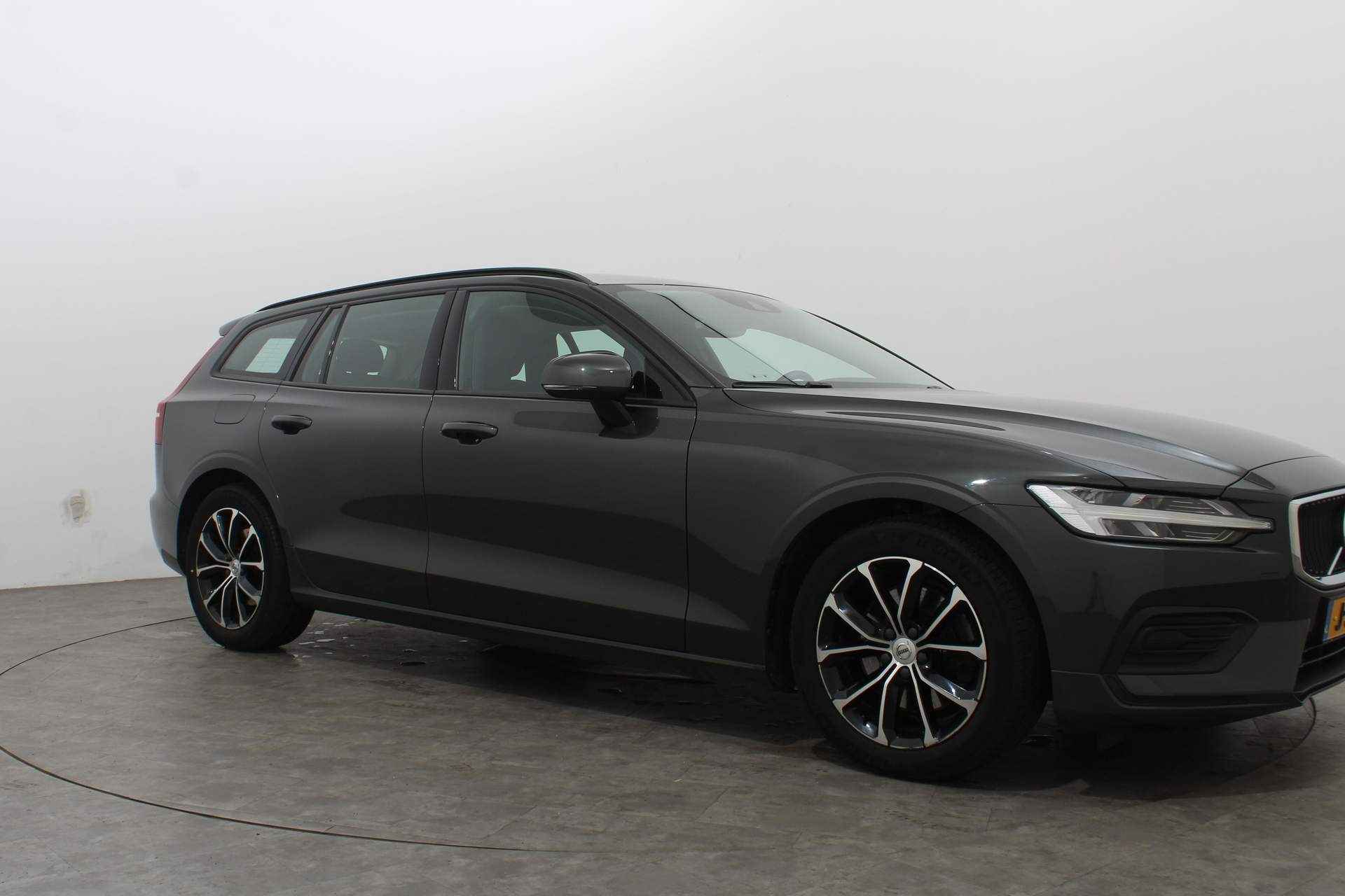 Volvo V60 2.0 B3 163PK MOMENTUM ADVANTAGE AUT8 | Navi | Cruise Adaptief | BLIS | Camera - 18/49