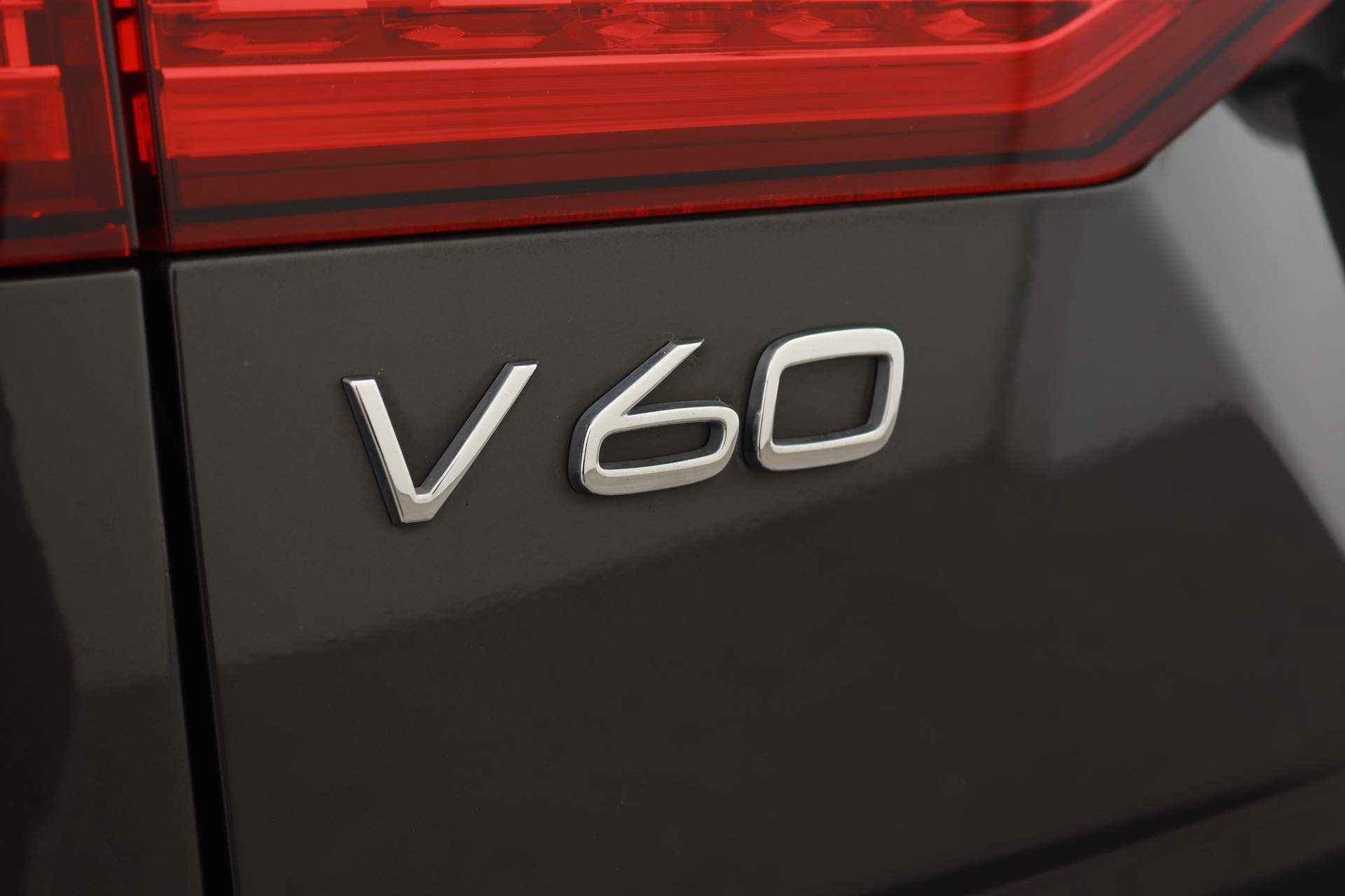 Volvo V60 2.0 B3 163PK MOMENTUM ADVANTAGE AUT8 | Navi | Cruise Adaptief | BLIS | Camera - 27/49