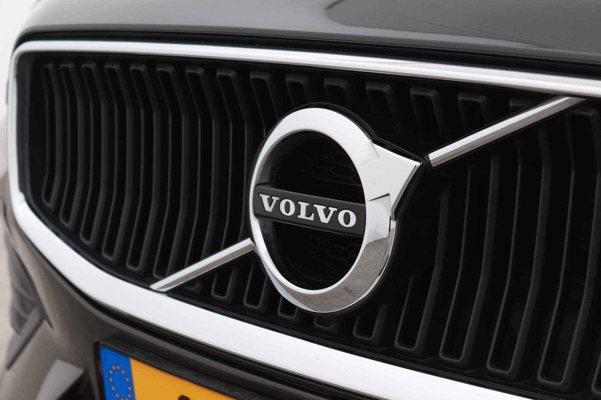 Volvo V60 2.0 B3 163PK MOMENTUM ADVANTAGE AUT8 | Navi | Cruise Adaptief | BLIS | Camera - 30/49