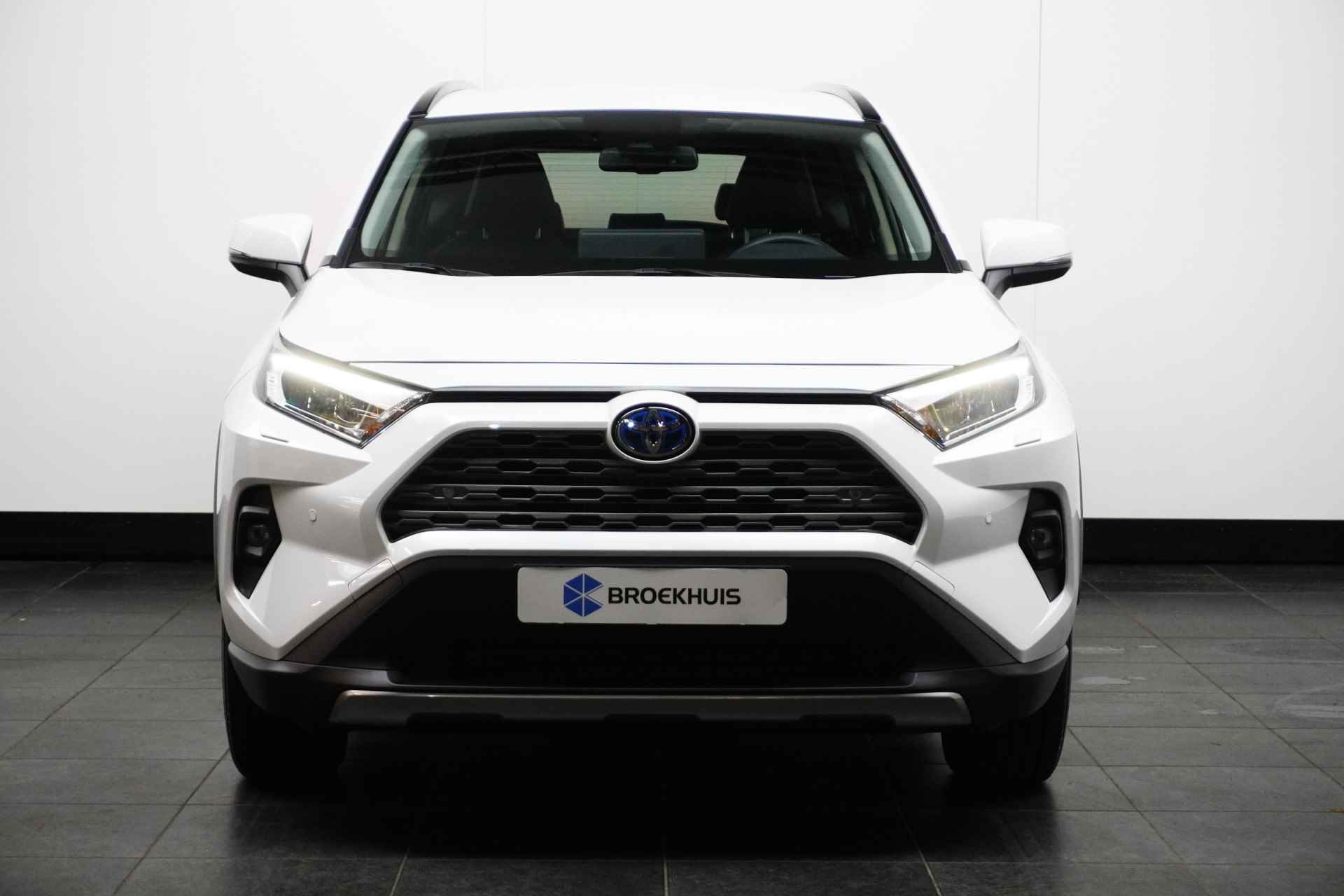 Toyota RAV4 2.5 Hybrid Style | LED | Leder | Navi | Stoel/Stuur Verwarming | Keyless | Cruise Adaptive | Camera | Elk. Achterklep - 2/29