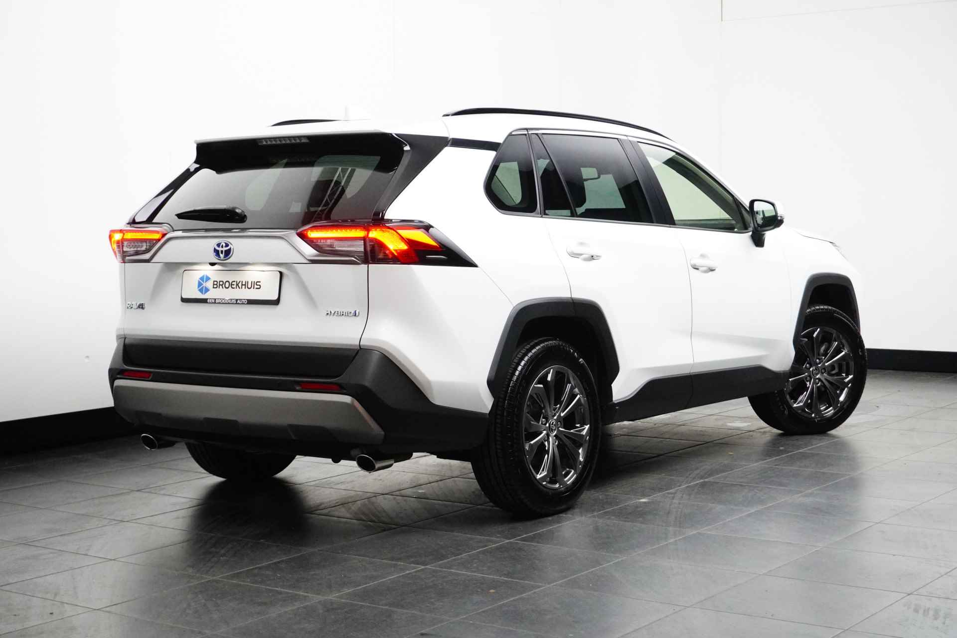 Toyota RAV4 2.5 Hybrid Style | LED | Leder | Navi | Stoel/Stuur Verwarming | Keyless | Cruise Adaptive | Camera | Elk. Achterklep - 4/29