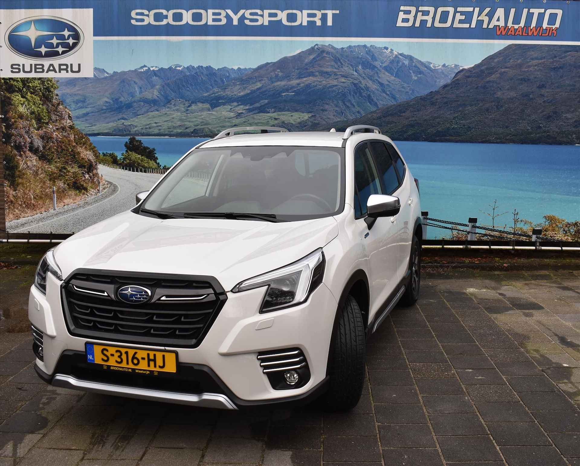 SUBARU Forester 2.0i e-BOXER MHEV CVT Luxury