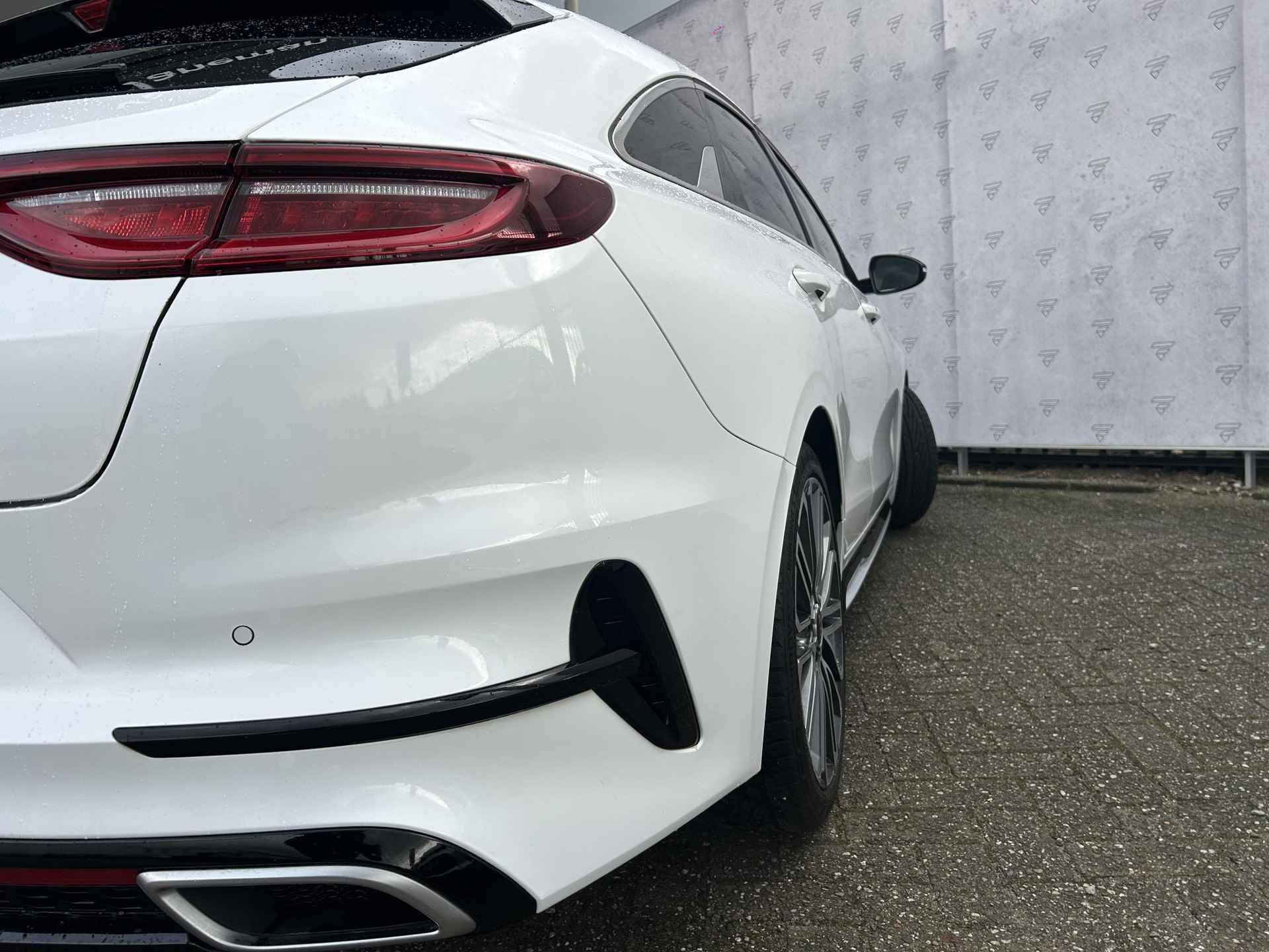 Kia ProCeed 1.4 T-GDI GT-PlusLine | Panoramadak | JBL | Leder/Alcantara | Camera | Navi | 17" Velgen | Apple CarPlay/Anroid Auto | Key-Less | PDC | Cruise | LED | - 8/28