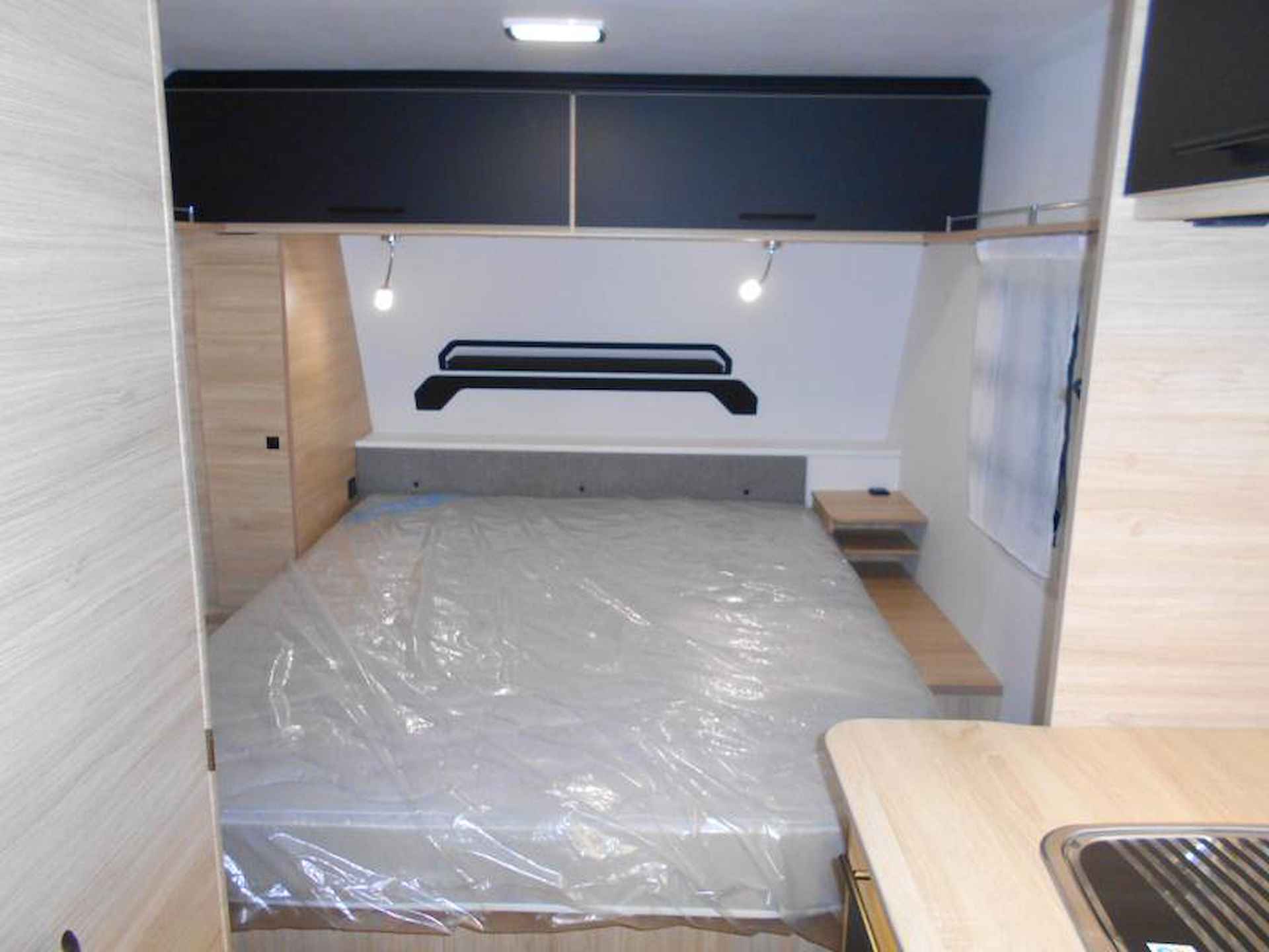 Caravelair Sport-Line 480 model 2024 Queensbed - 4/10