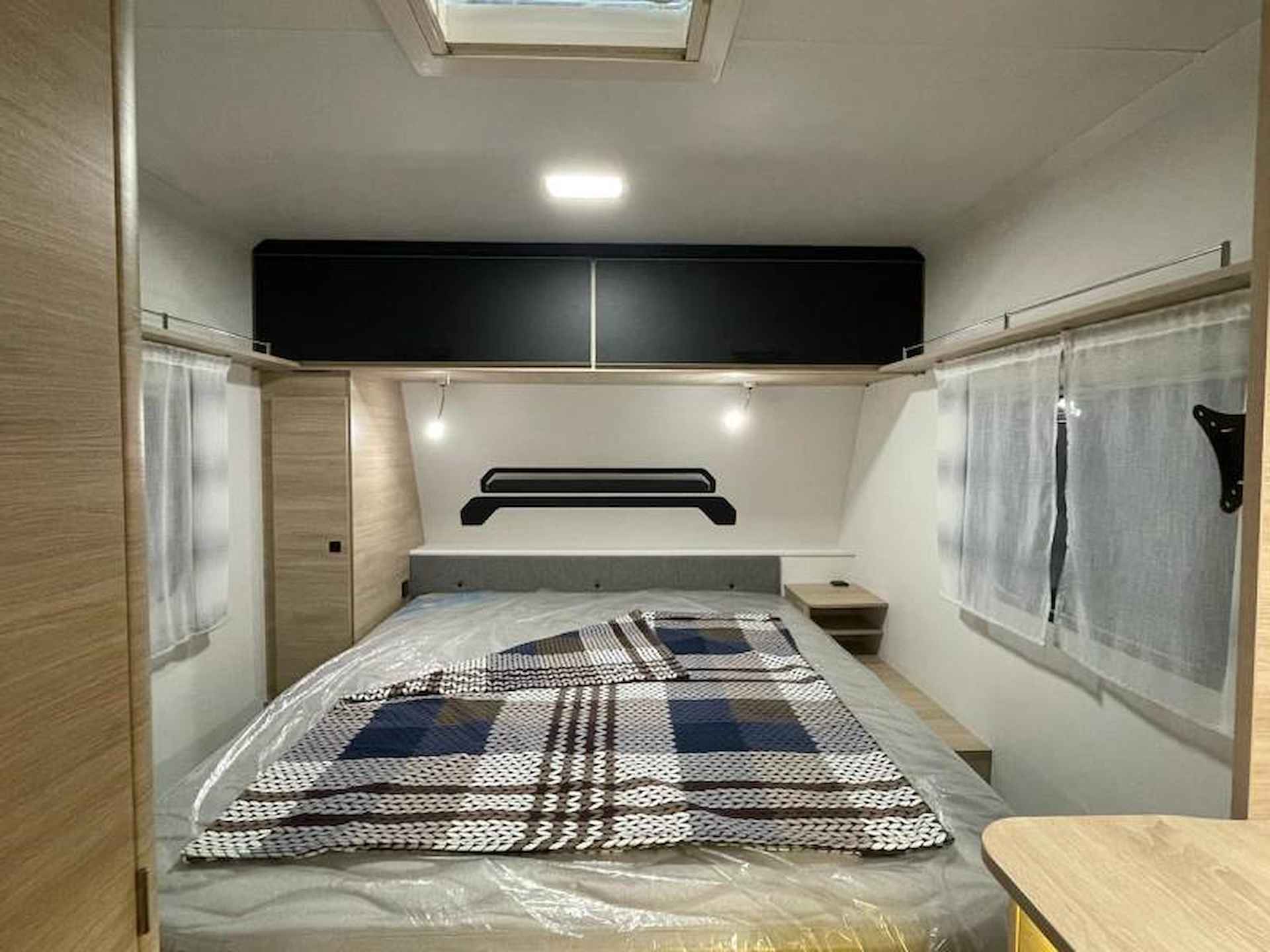 Caravelair Sport-Line 480 model 2024 Queensbed - 6/11