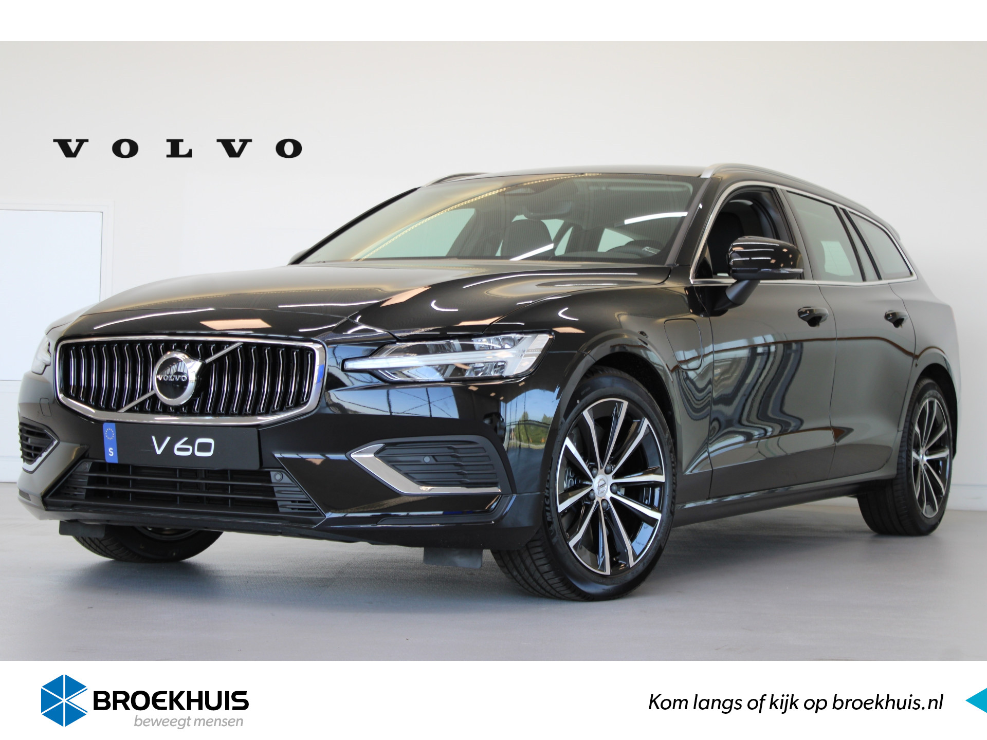 Volvo V60 T6 350PK AWD Essential | Pilot Assist | Blis | Achterbank verw | Lendensteun | Park Assist