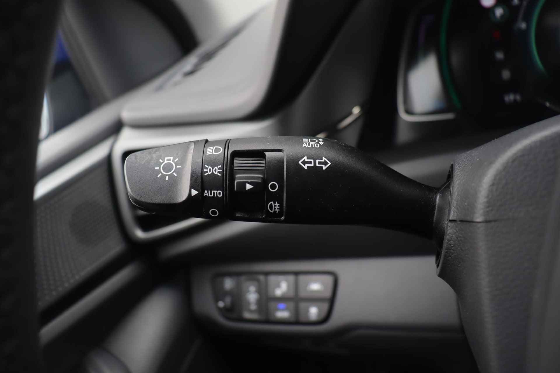 Hyundai IONIQ 1.6 GDi PHEV Premium Plug-In Stoel-Stuurverwarming Leder - 23/50
