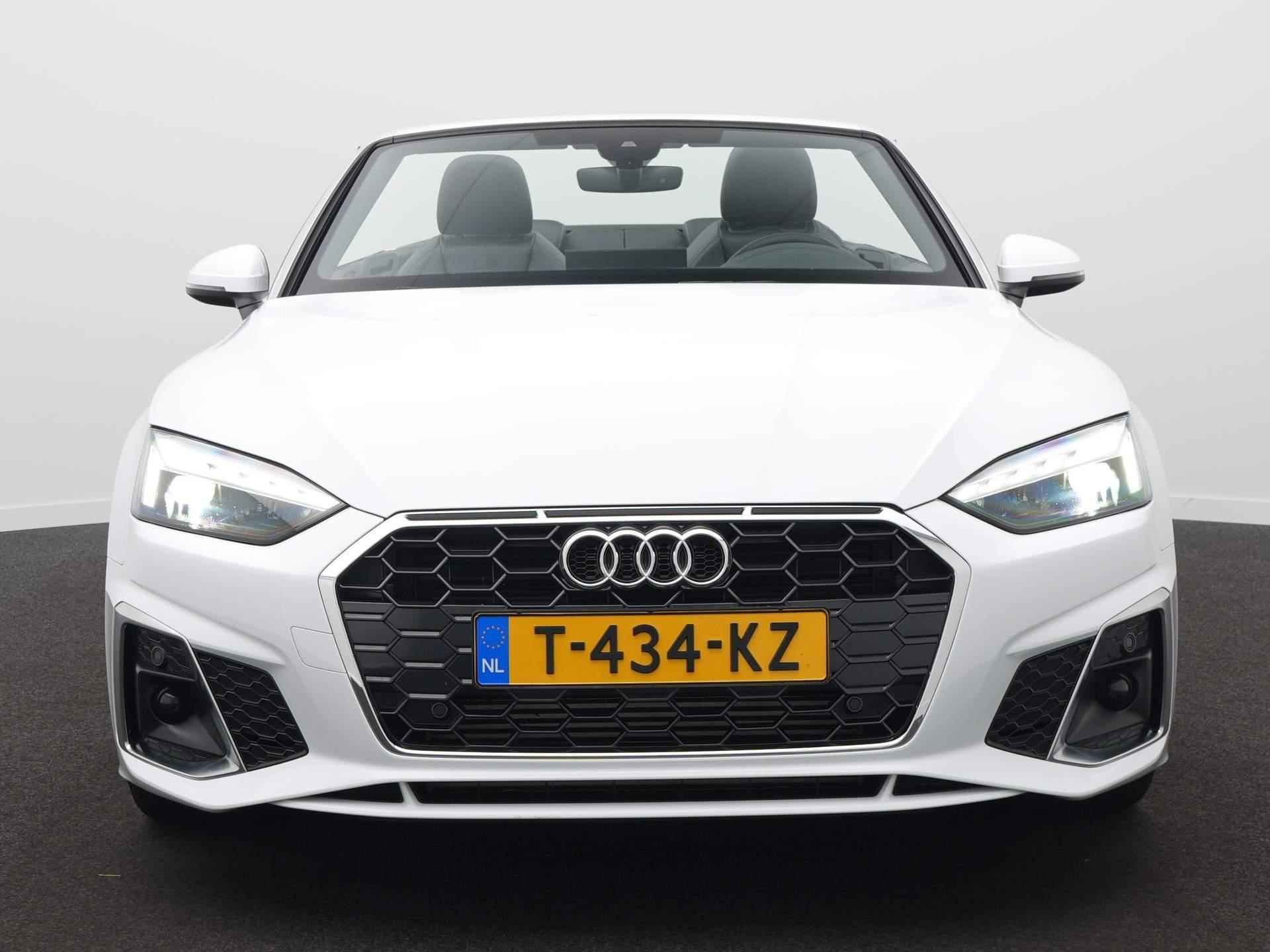 Audi A5 Cabriolet 35 TFSI S edition 19 Inch - Leer - Navigatie - Camera - 2/56