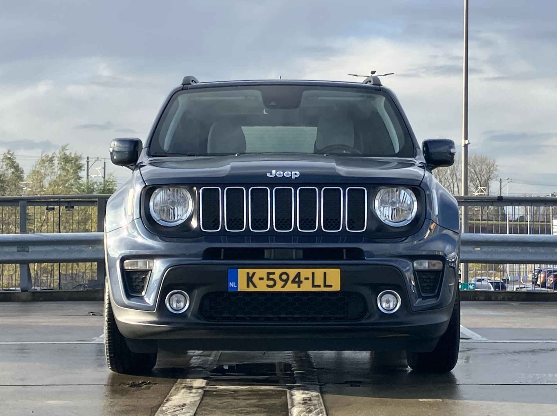 Jeep Renegade 1.3T DDCT Longitude / Panodak / Clima - 3/51